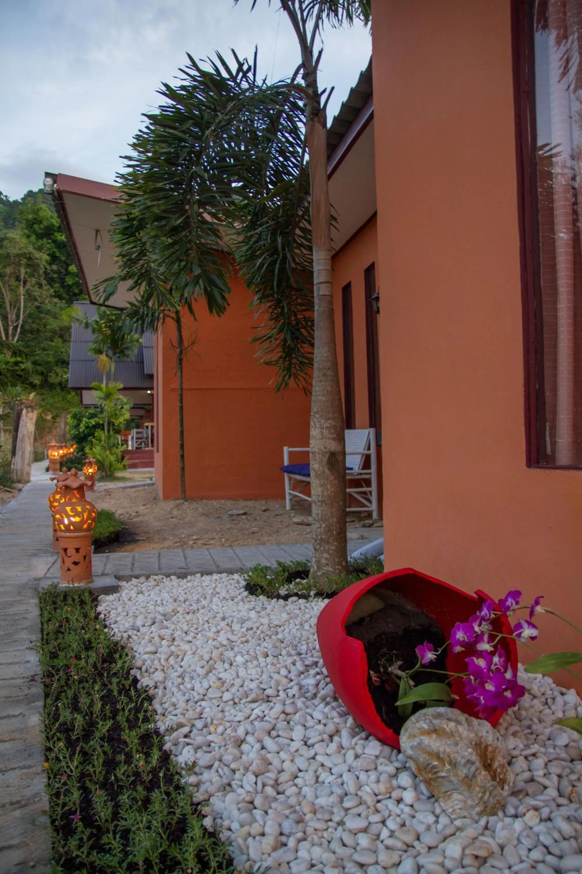 Property building in El Greco Bungalows Koh Lanta