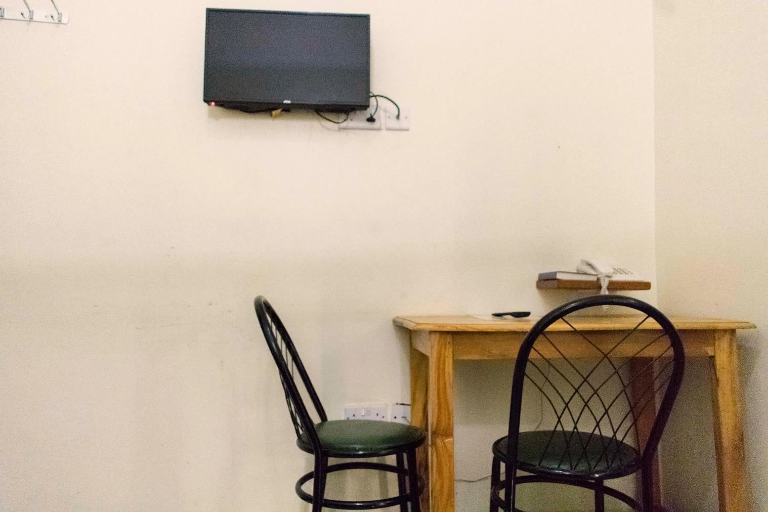 TV and multimedia in Relief Motel Fort Portal