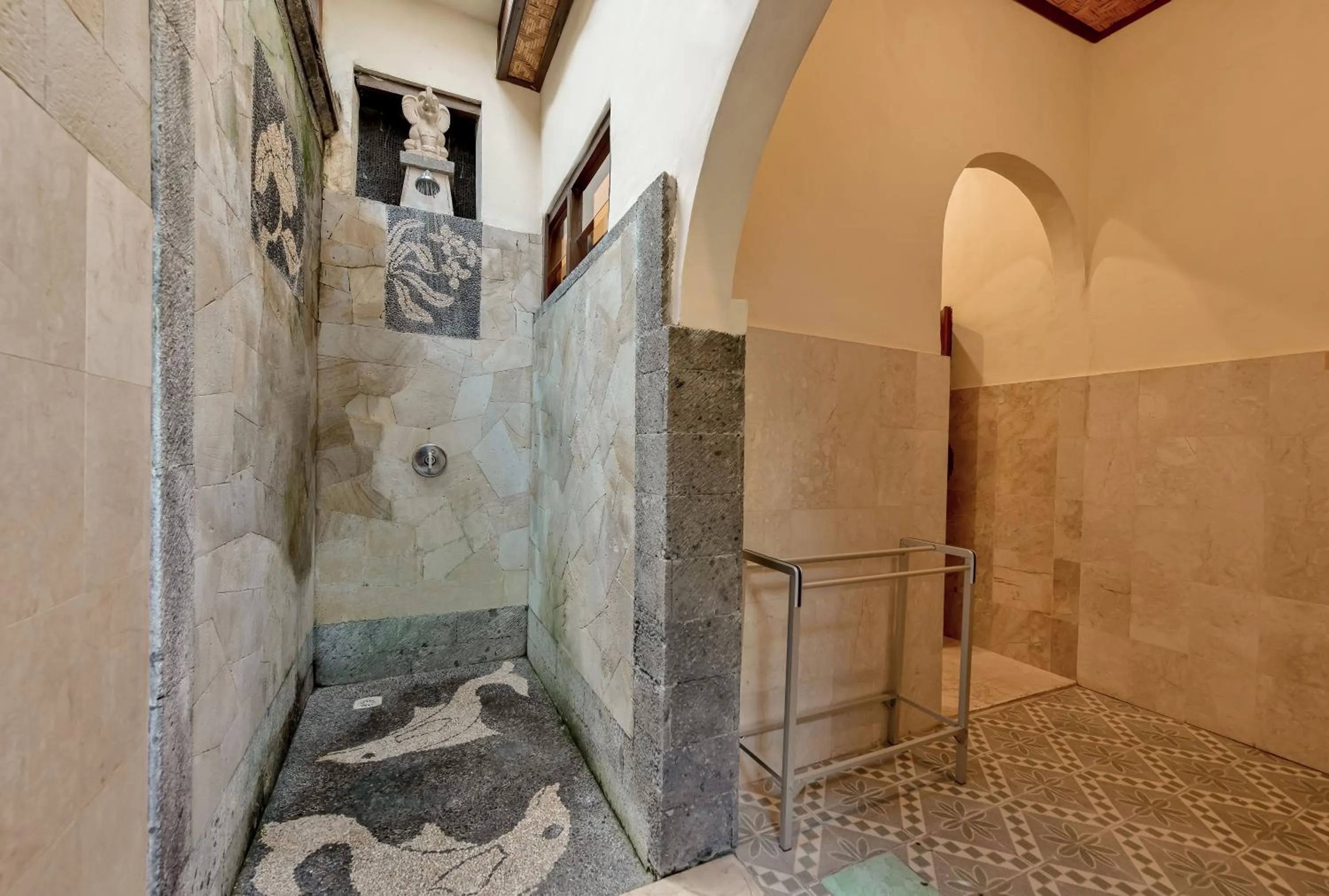 Bathroom in Kebun Indah Ubud