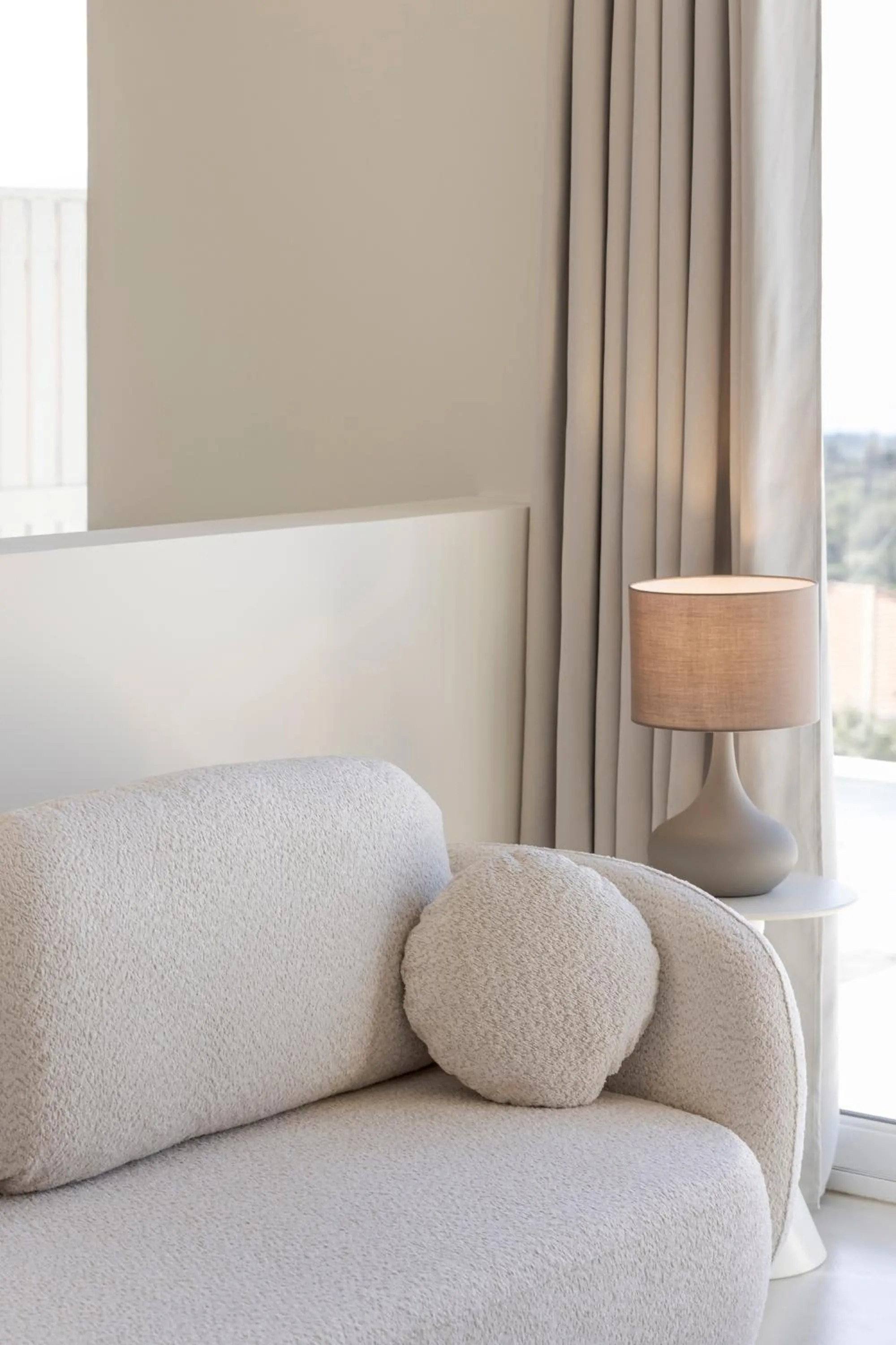 Bed in Magganos Sunset Villas
