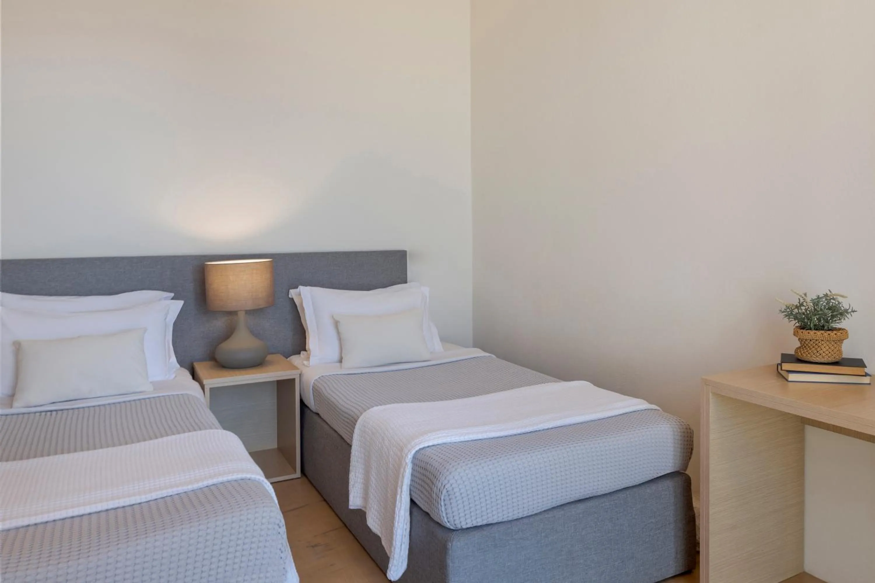 Bed in Magganos Sunset Villas