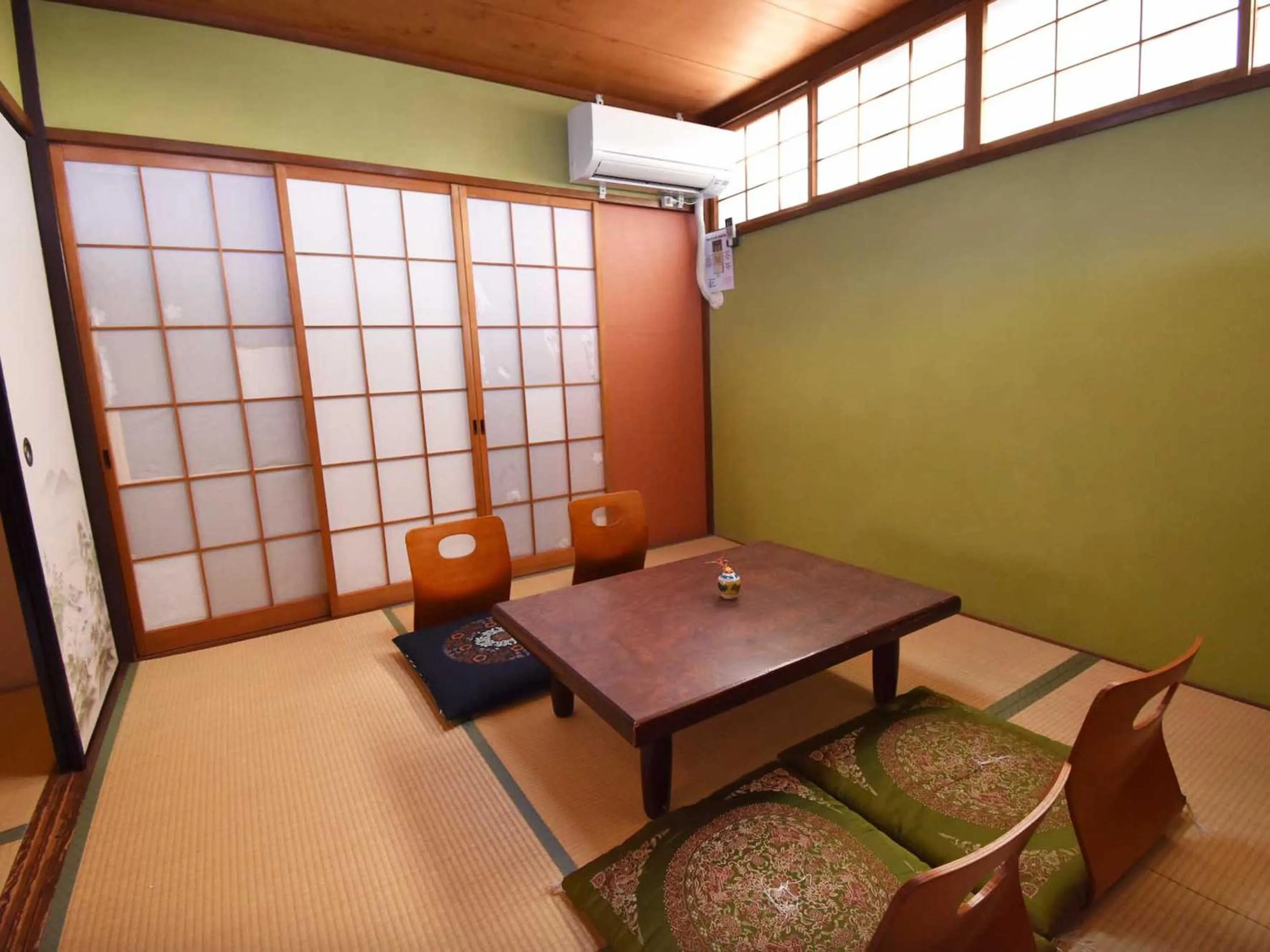 Photo of the whole room in K-style kinkakuji