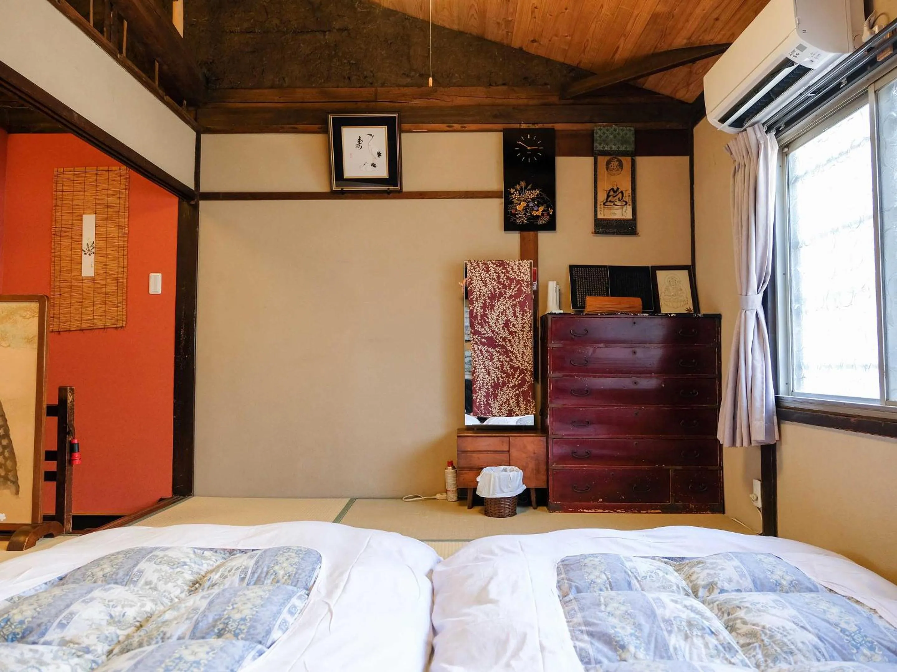 Photo of the whole room, Bed in K-style kinkakuji