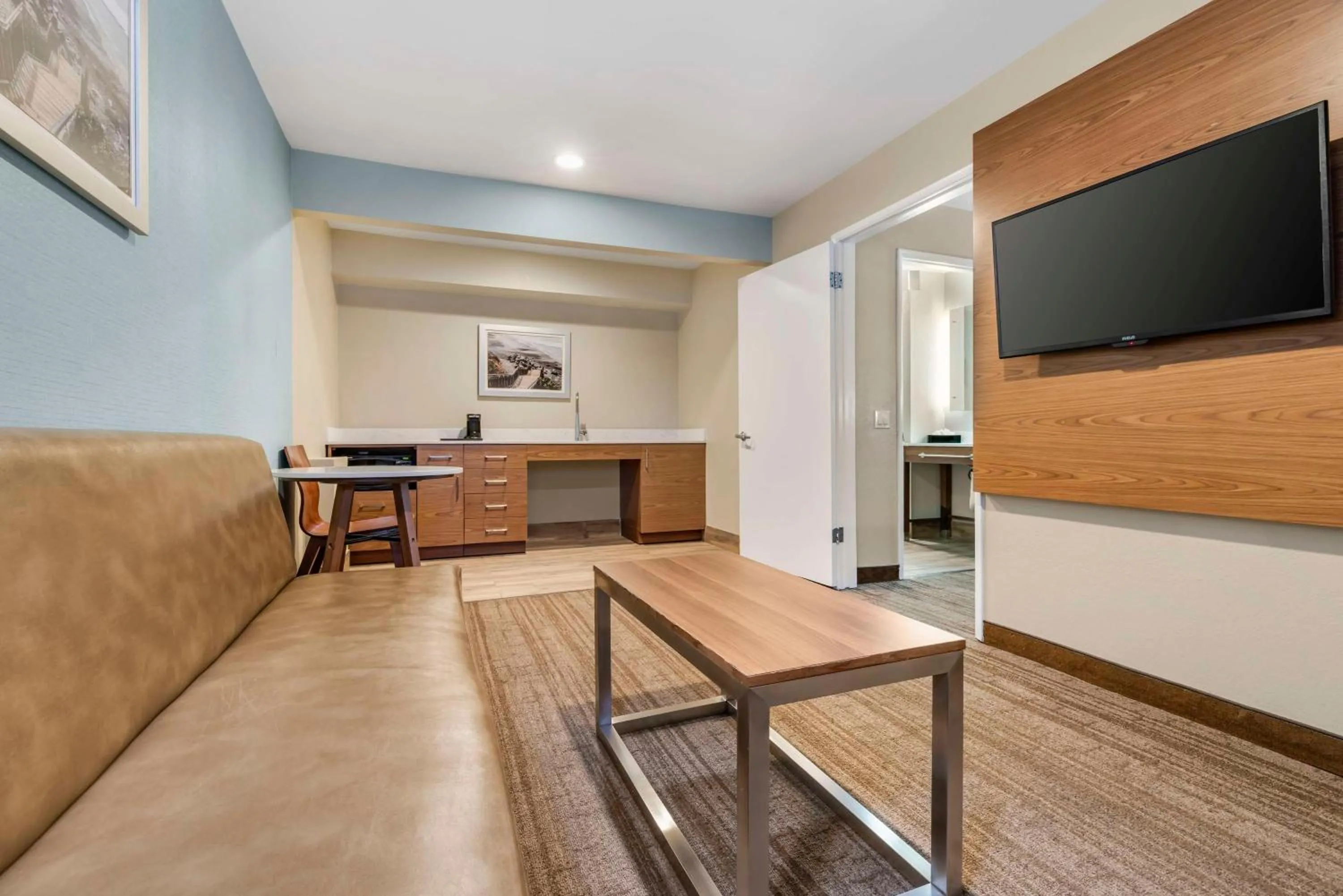 Bedroom in Best Western Carlsbad by the Sea