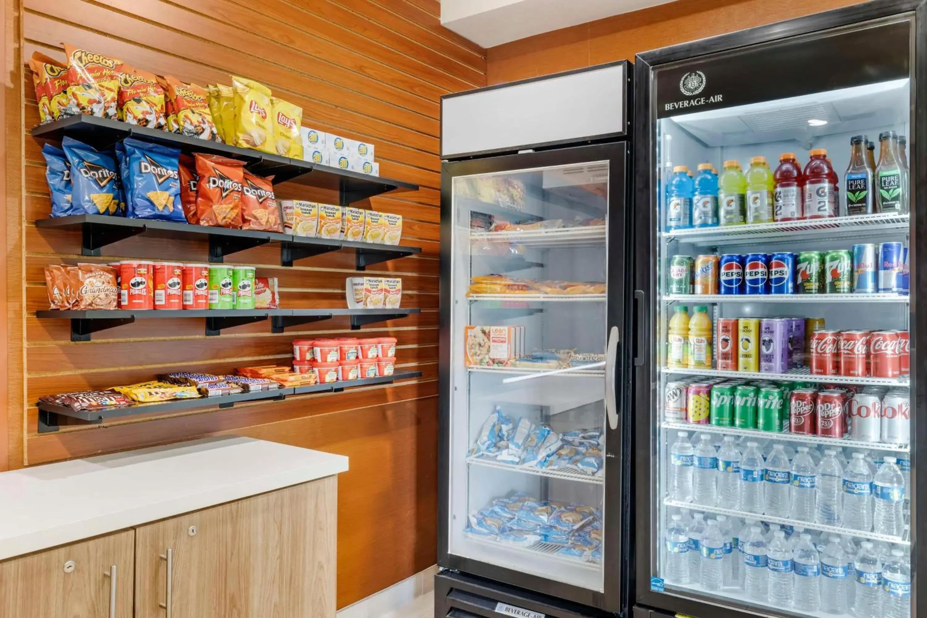 Property building in Best Western Carlsbad by the Sea Property building in Best Western Carlsbad by the Sea