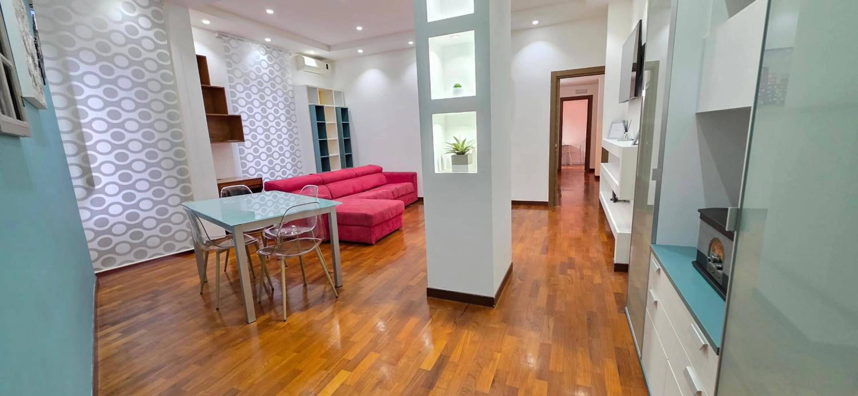 Living room, Bed in Rome Aparts