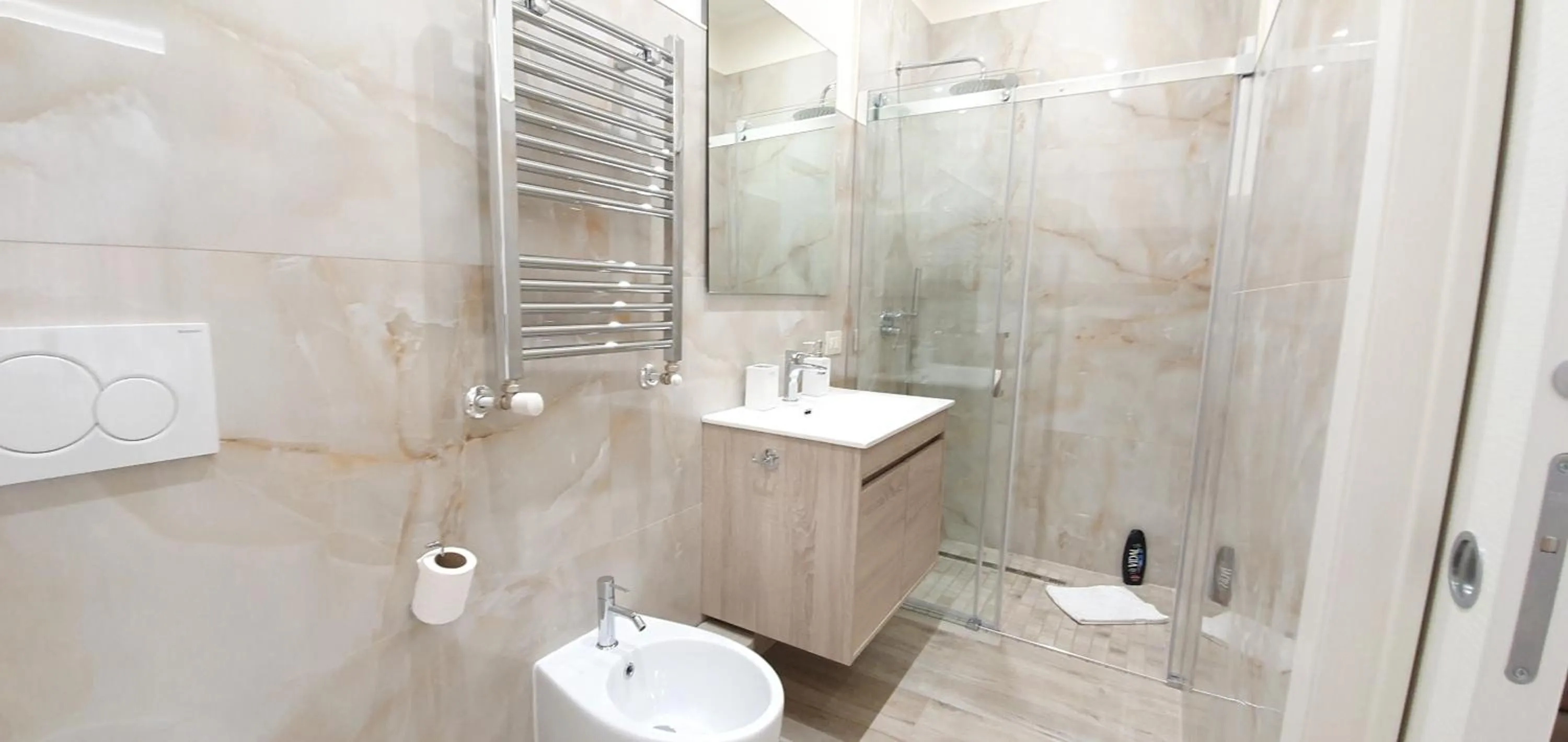 Bathroom in Rome Aparts