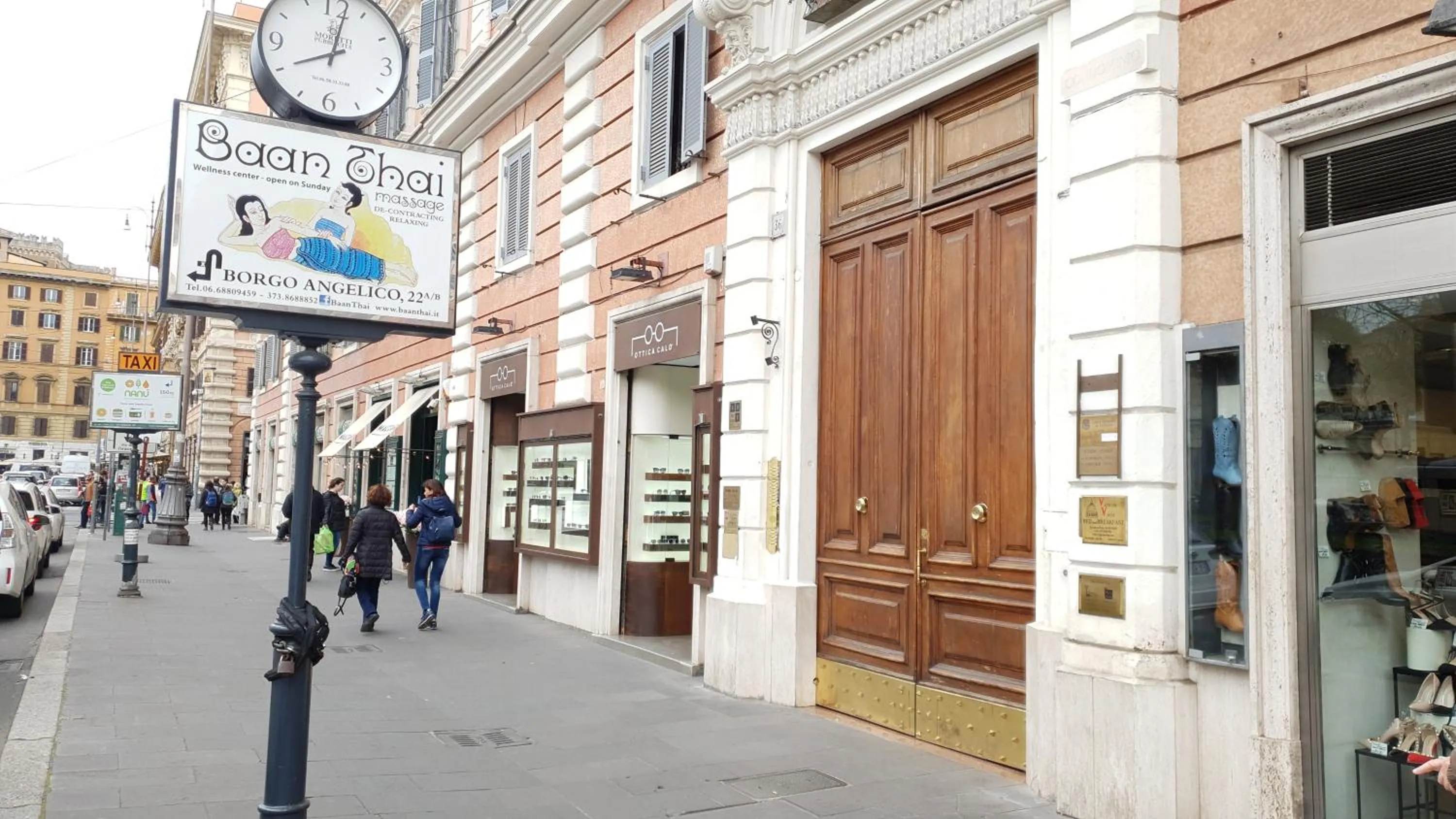 Property building in Rome Aparts