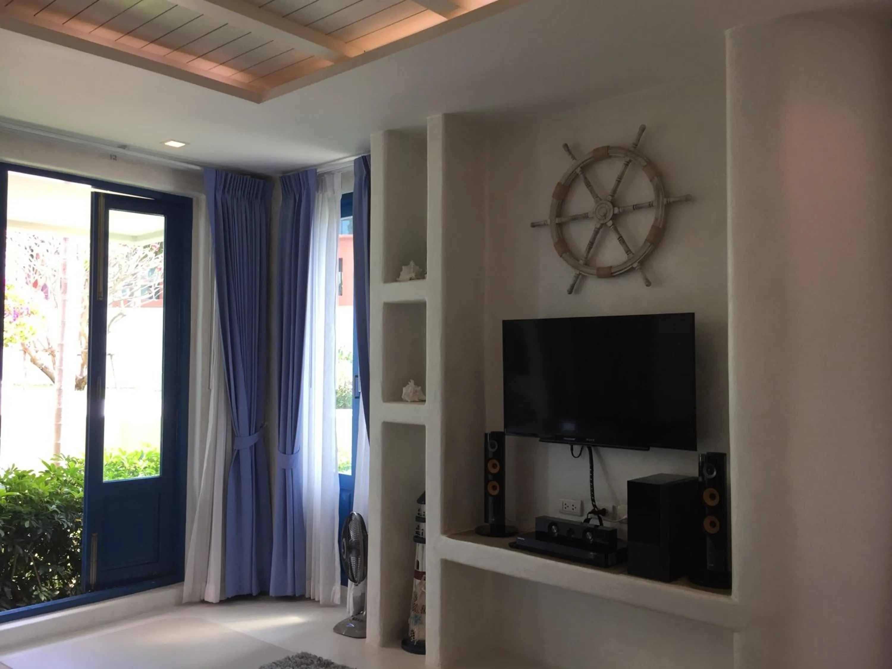 Photo of the whole room in The Chelona pool access by Away