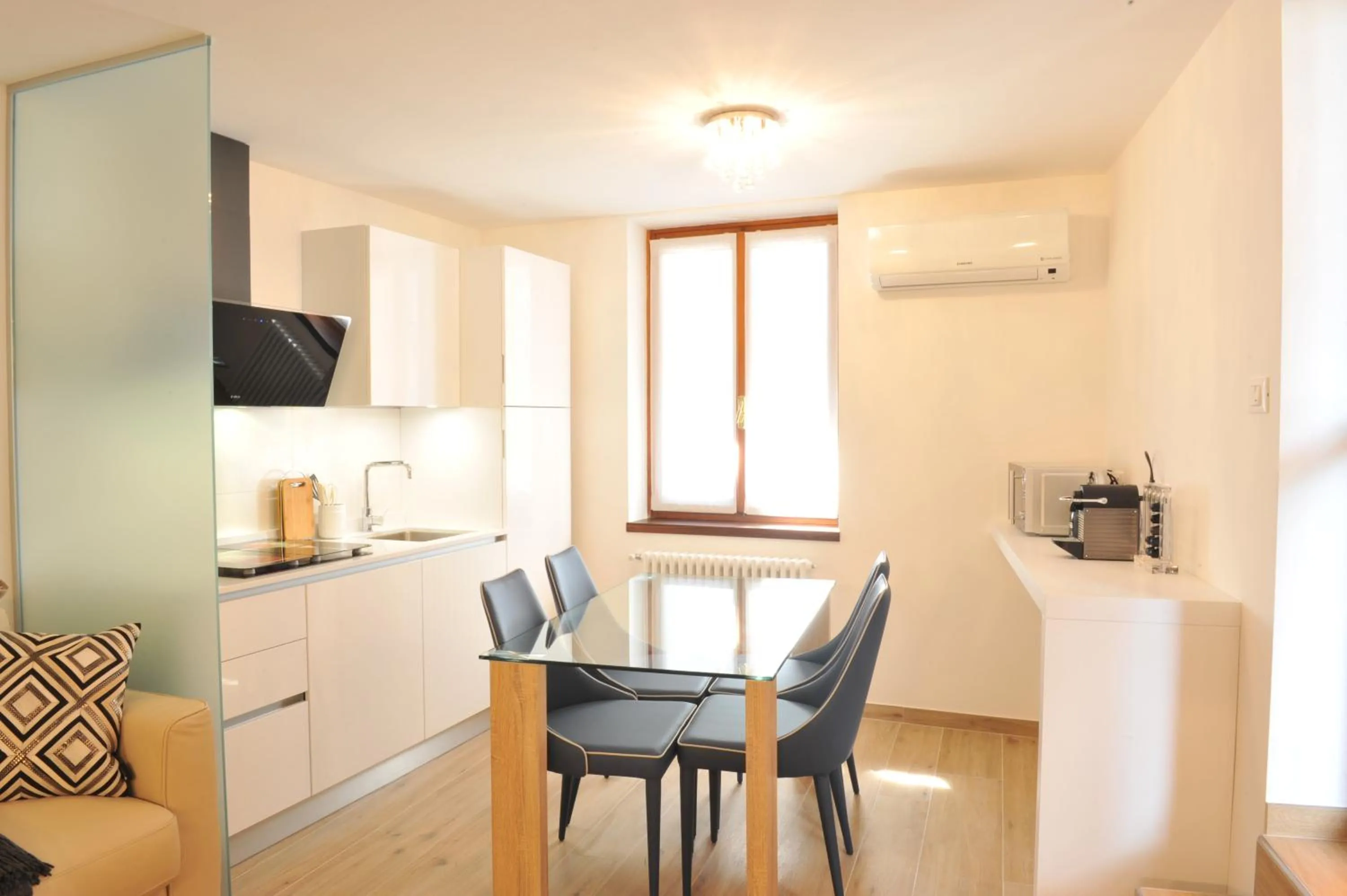 Kitchen or kitchenette in Bella Vacanza Limone