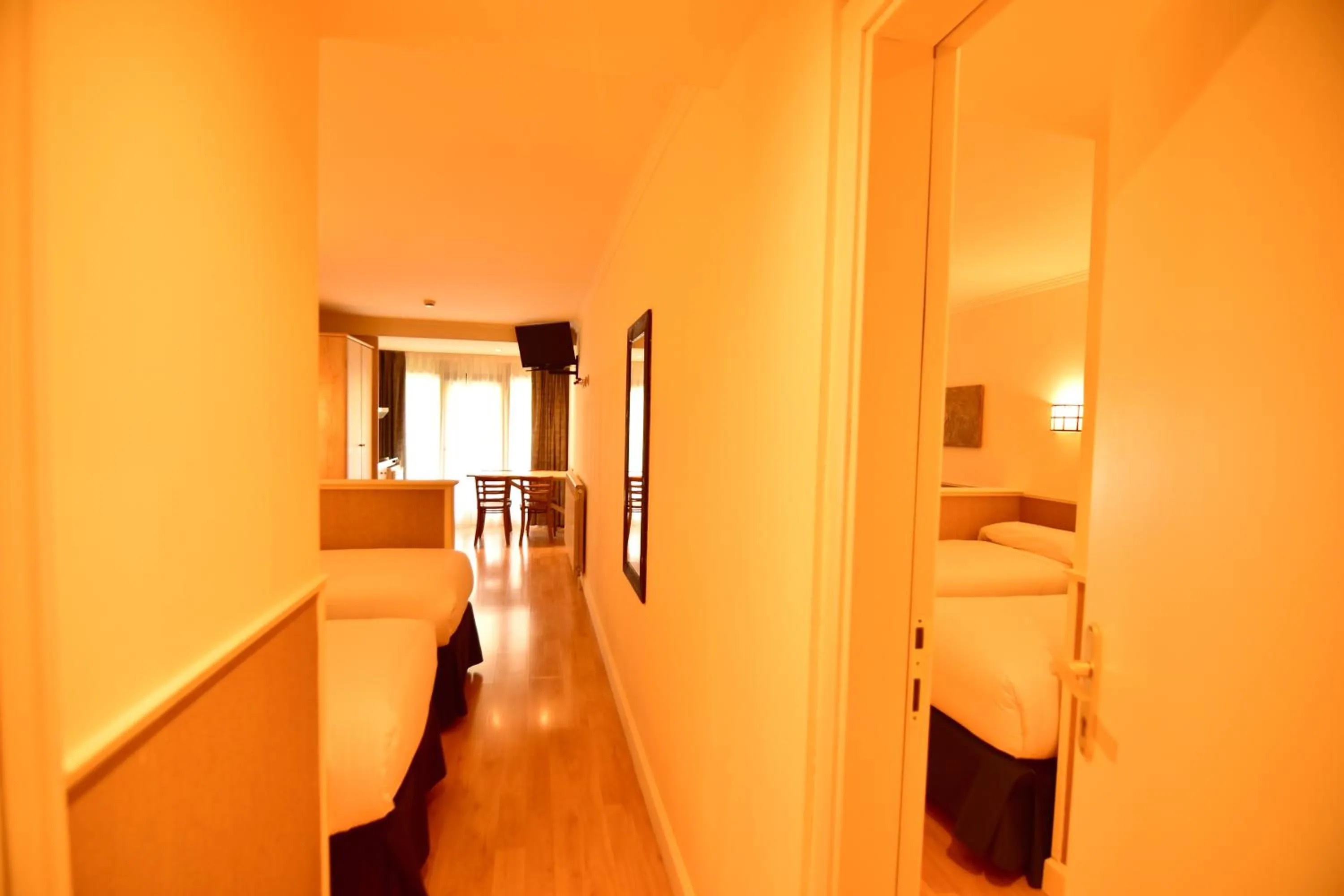 Photo of the whole room, Bed in Yomo Patagonia