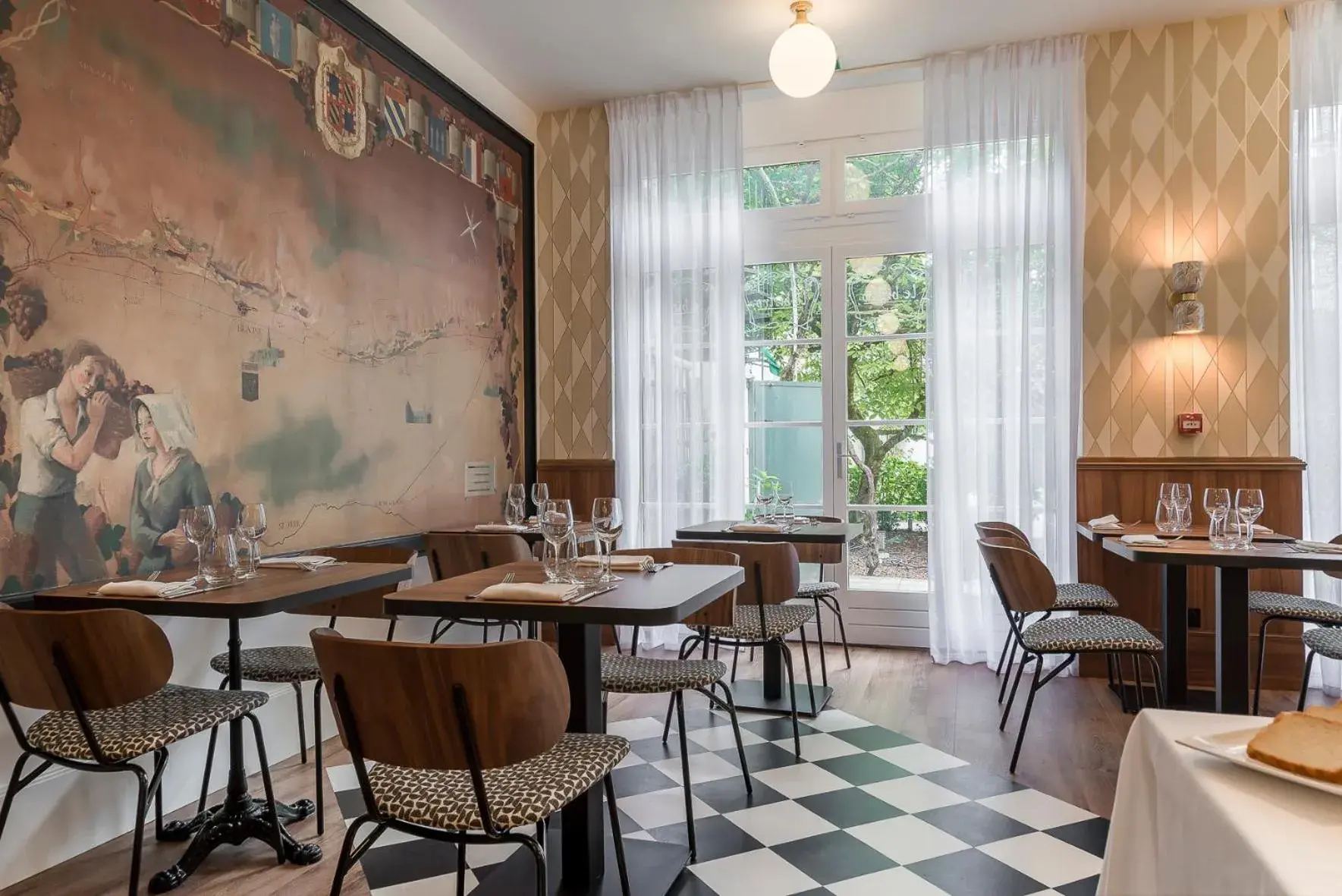 Restaurant/places to eat in Hôtel de la Poste Restaurant/places to eat in Hôtel de la Poste