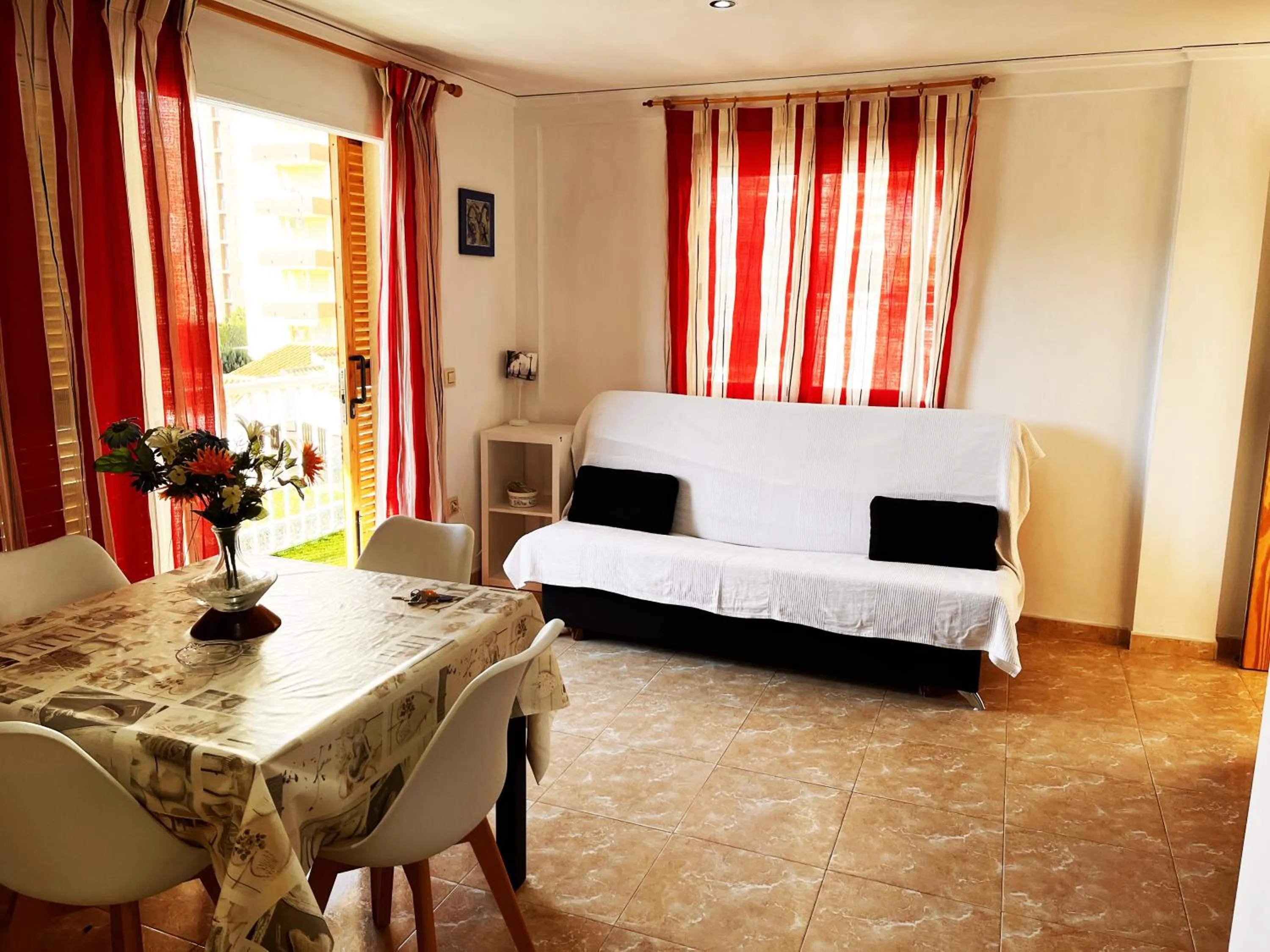 Lounge or bar, Bed in Gandialco Playa de Gandia