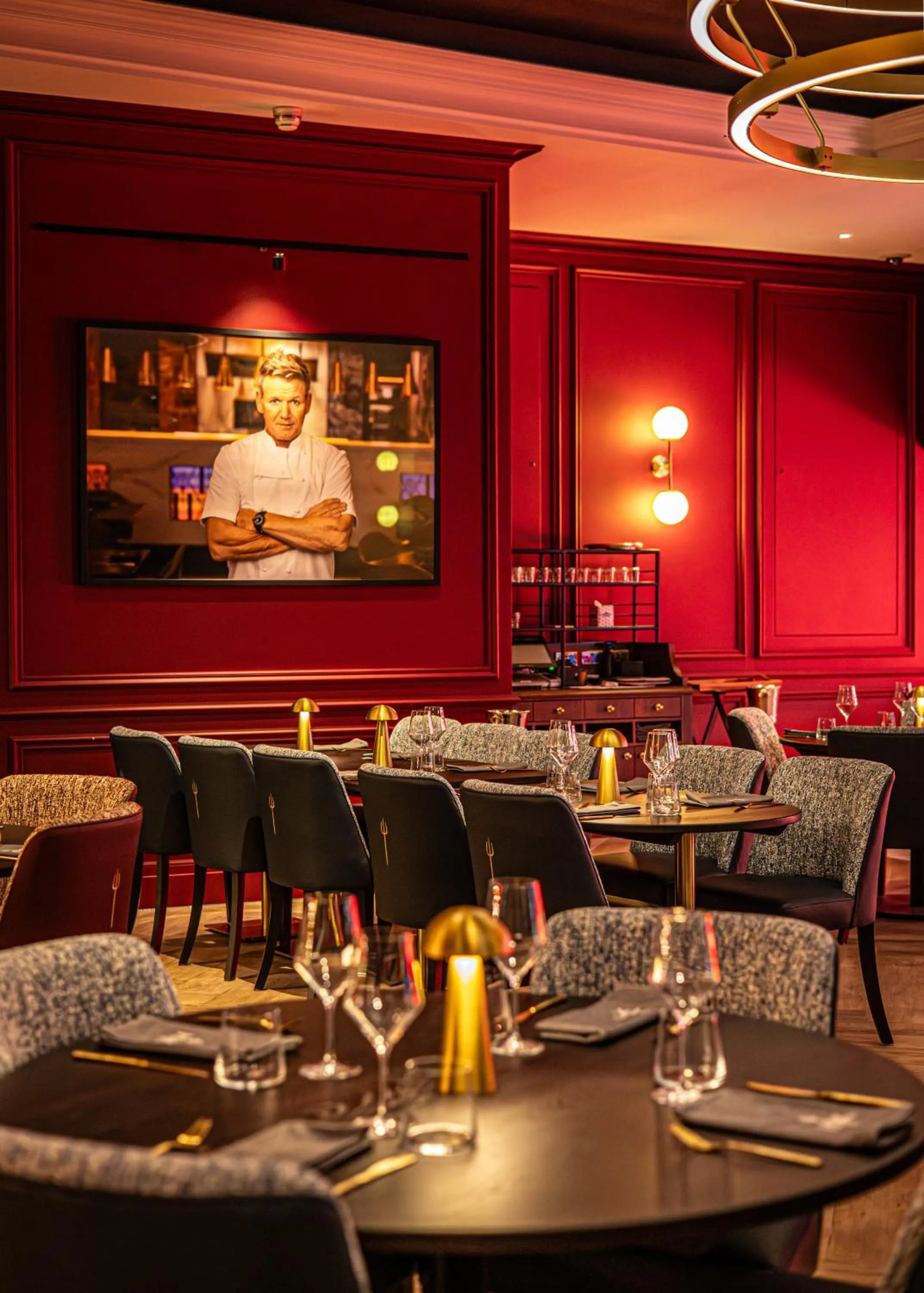 Restaurant/places to eat in The Cumberland, London