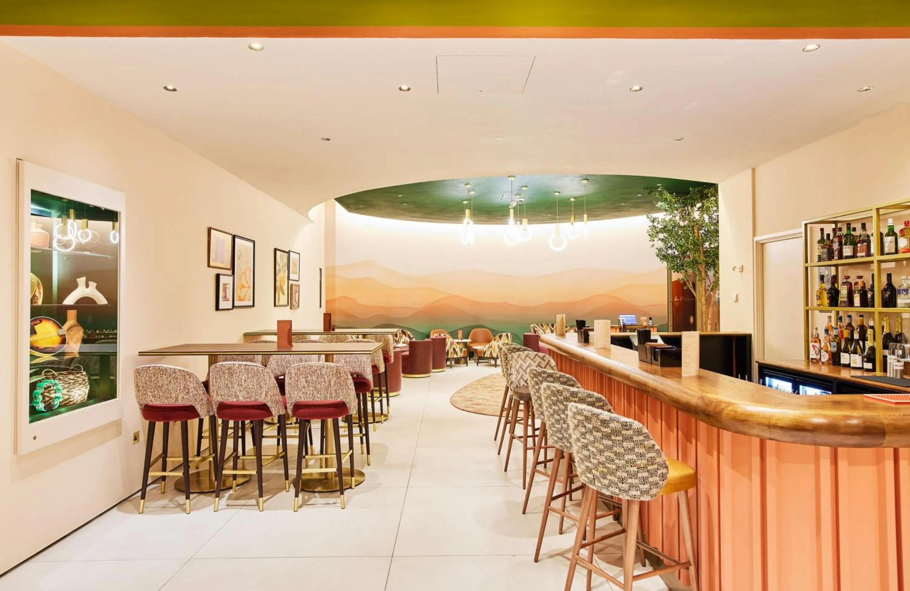 Restaurant/places to eat in The Cumberland, London