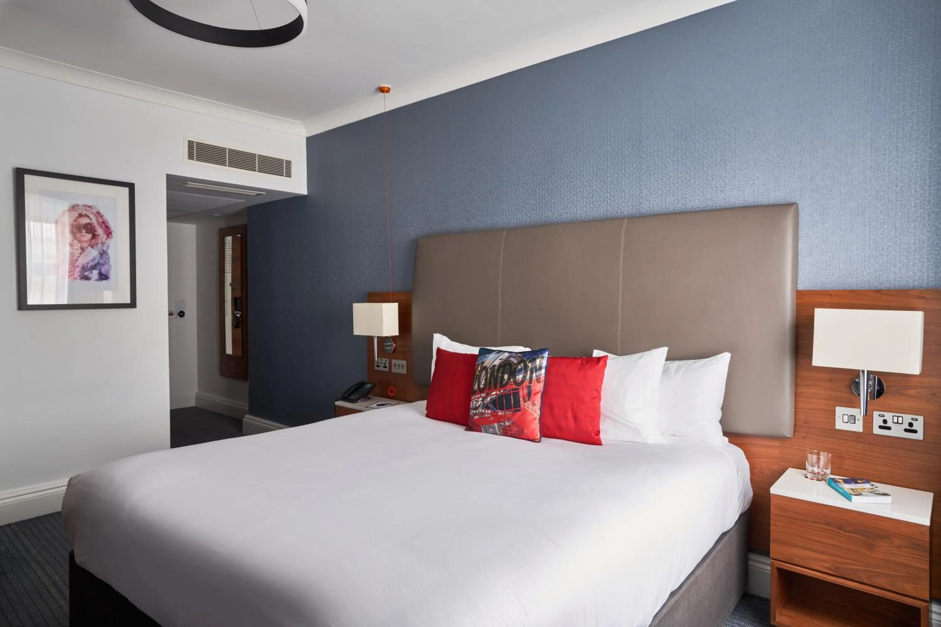 Bed in The Cumberland, London