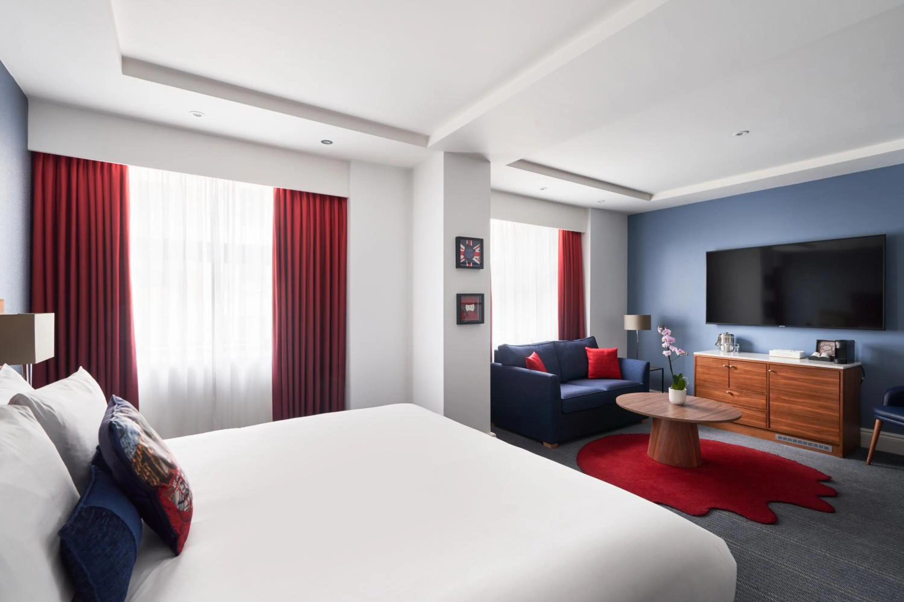 Bed in The Cumberland, London