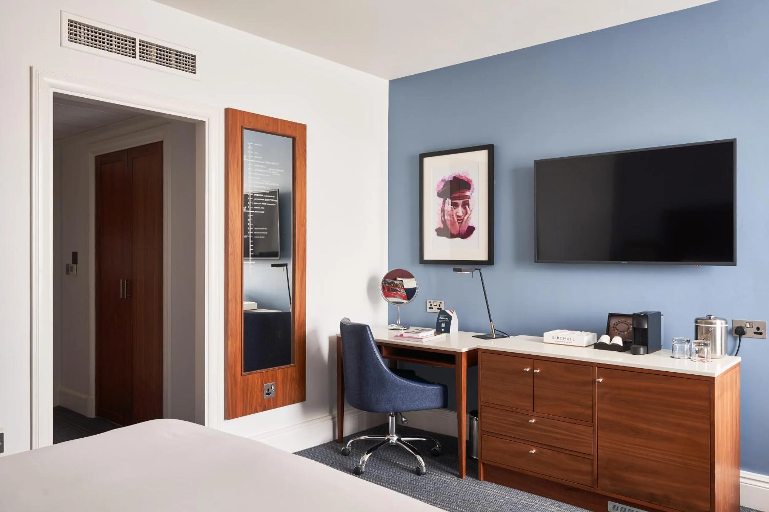 Bedroom, Bed in The Cumberland, London