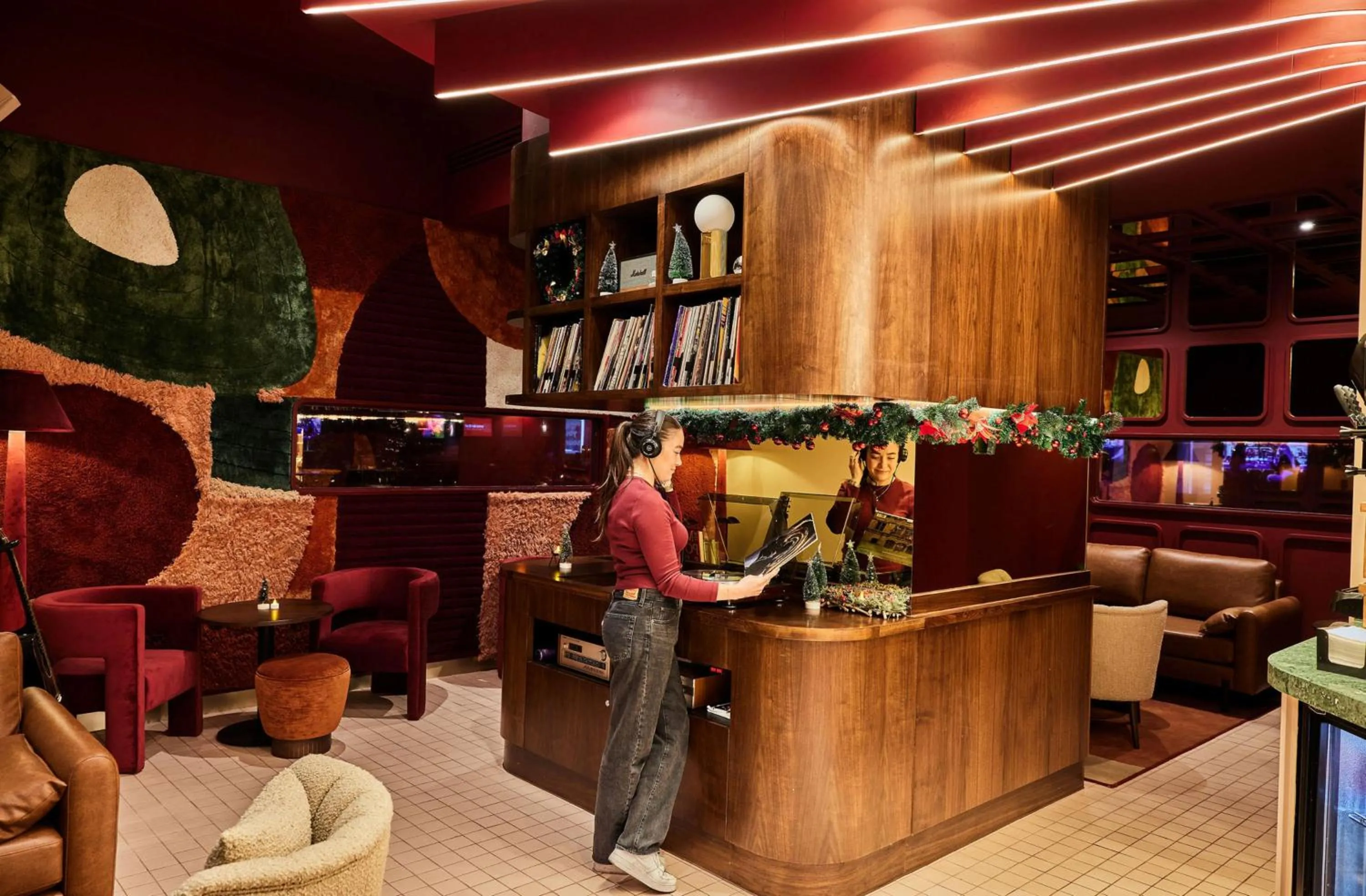 Lounge or bar in The Cumberland, London