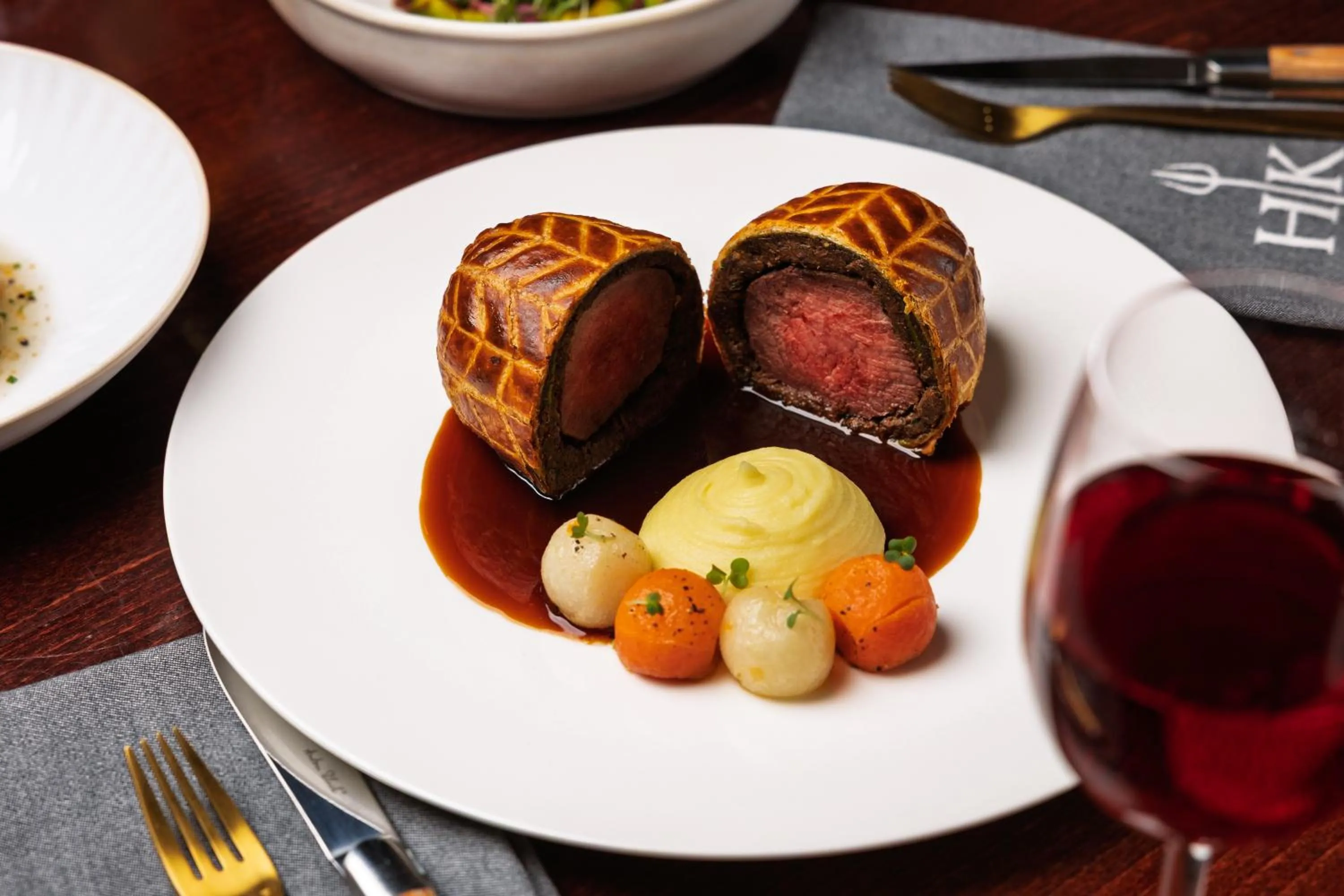 Restaurant/places to eat in The Cumberland, London