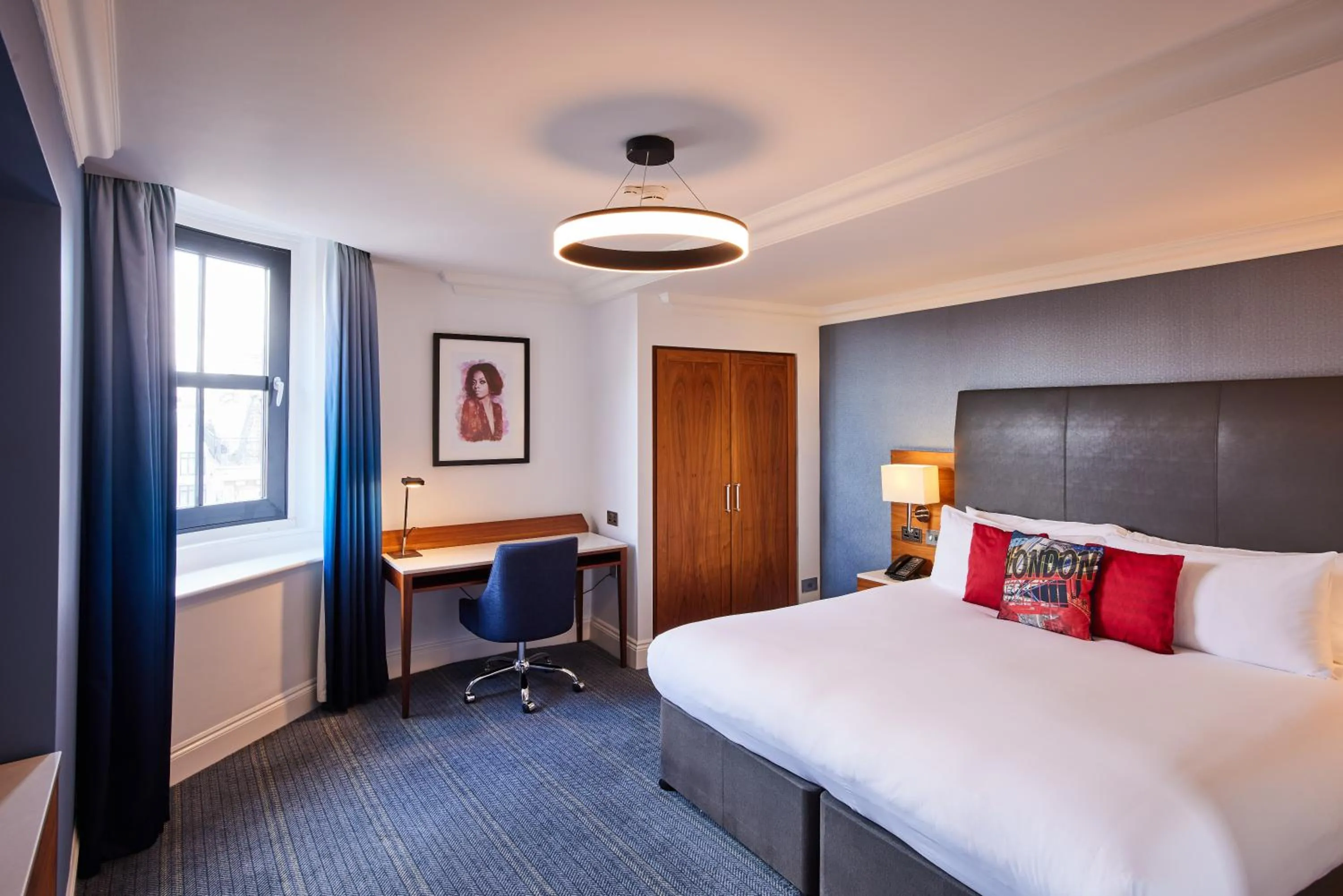 Bed in The Cumberland, London