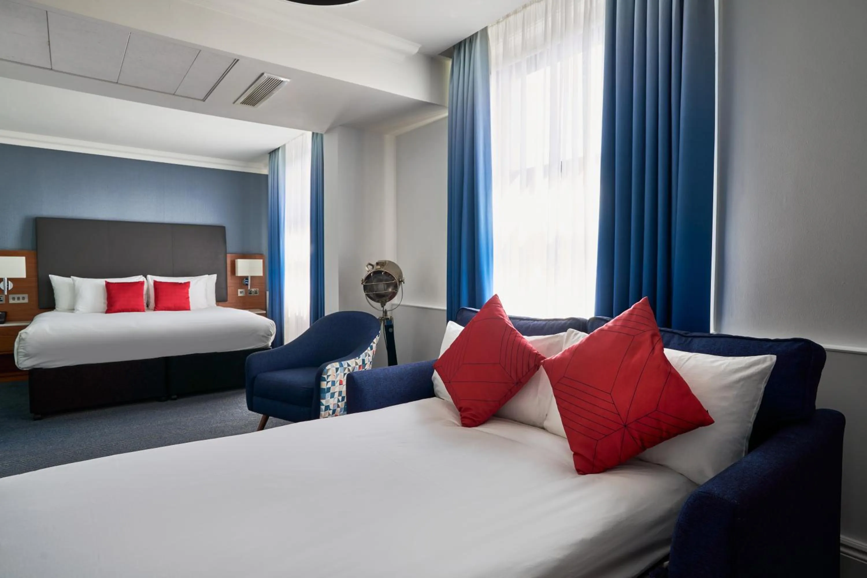 Bed in The Cumberland, London