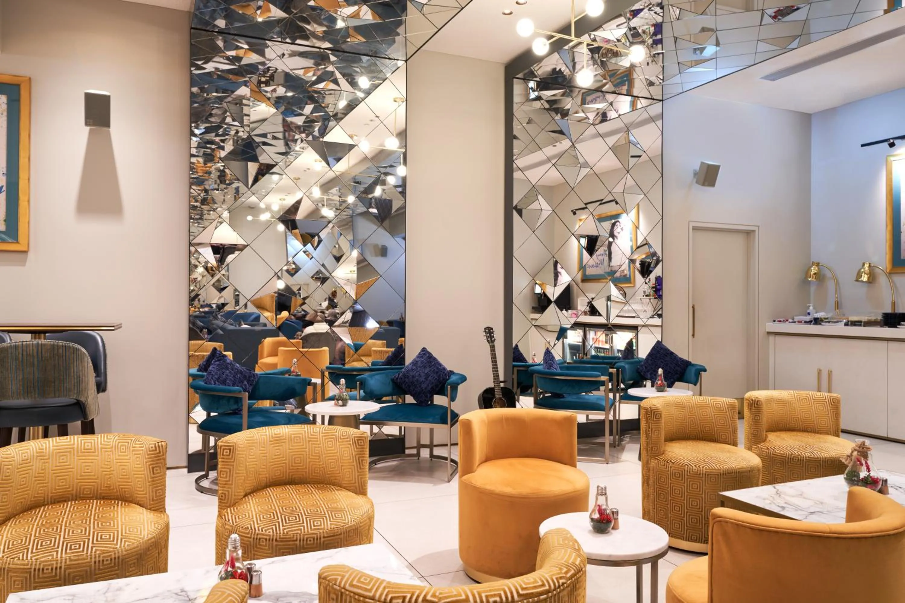 Lounge or bar in The Cumberland, London