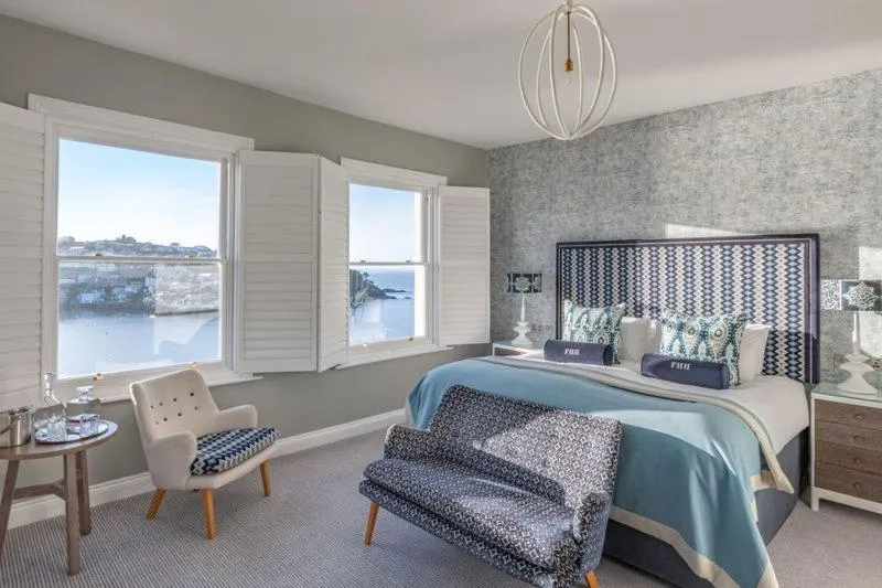 Bed in Harbour Hotel Fowey