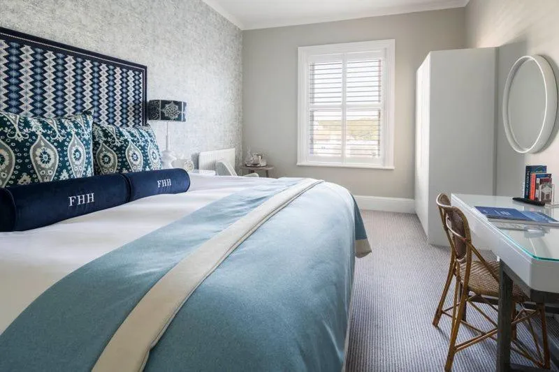 Bed in Harbour Hotel Fowey