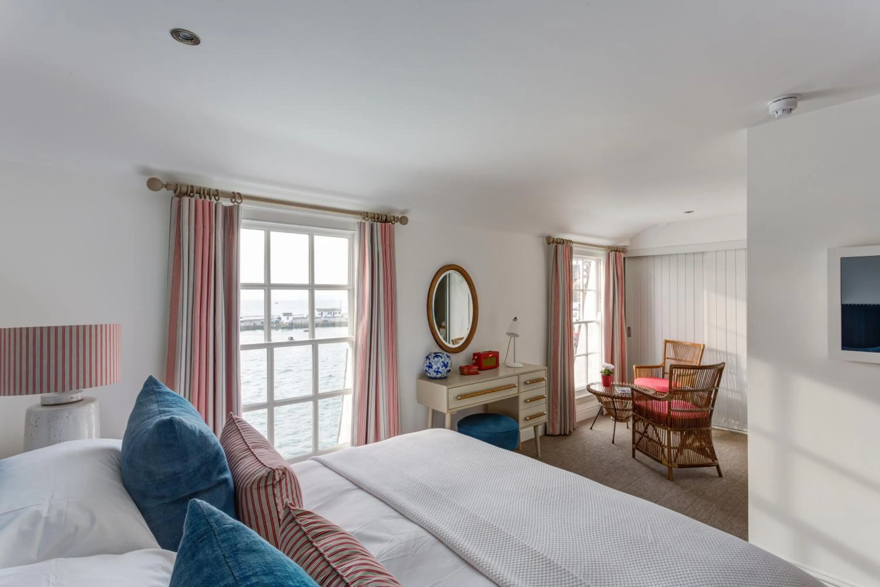 Bedroom, Bed in The Idle Rocks