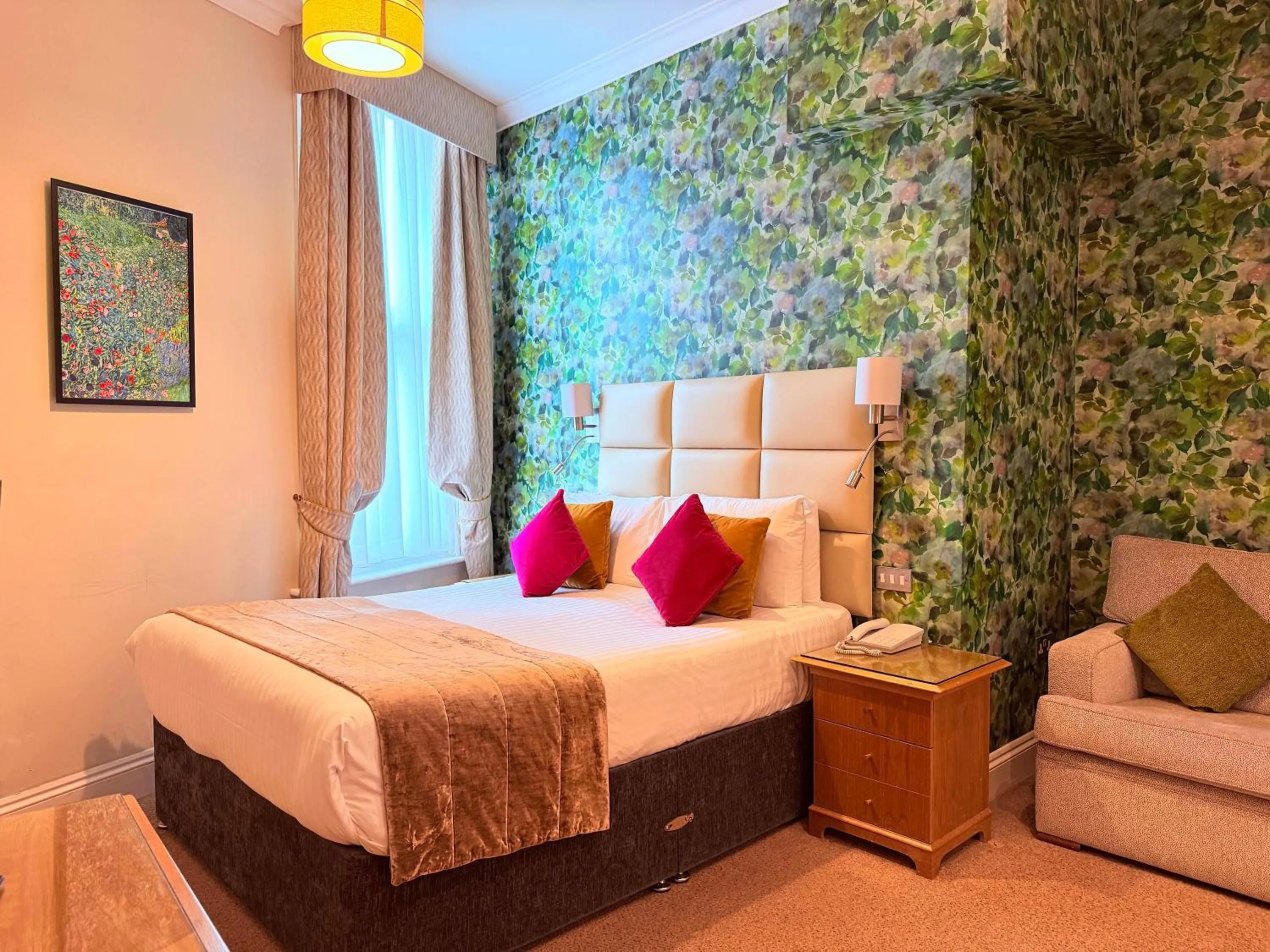 Bedroom, Bed in The Grand Hotel