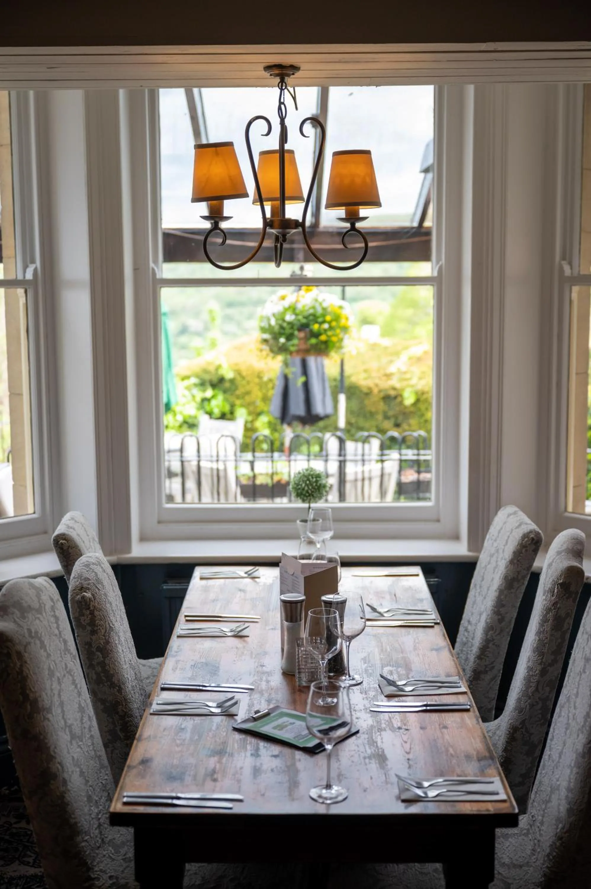 Restaurant/places to eat in Rising Sun Hotel by Greene King Inns