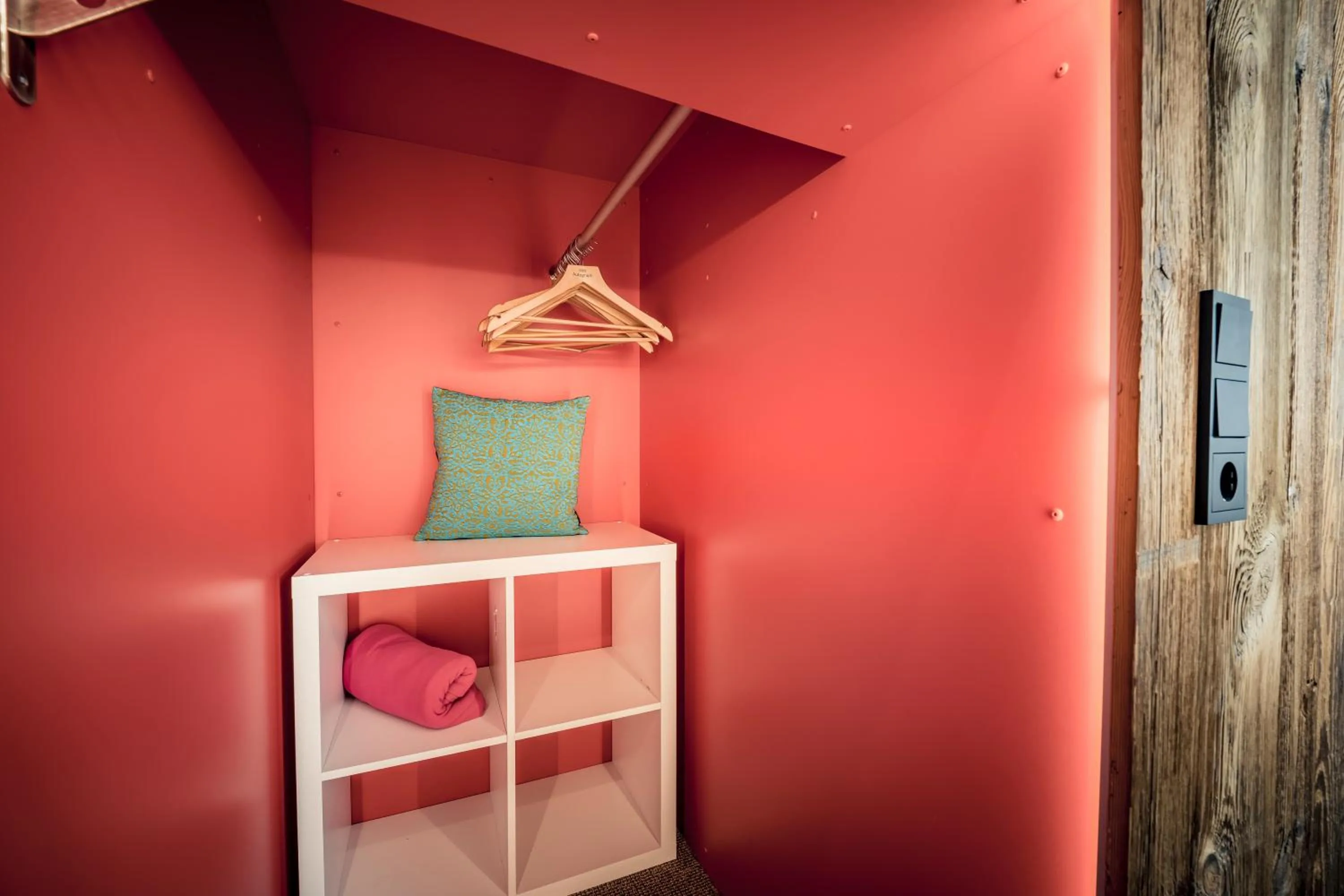 wardrobe in Pension der Steinbock - das 300 Jahre alte Bauernhaus - TIROL