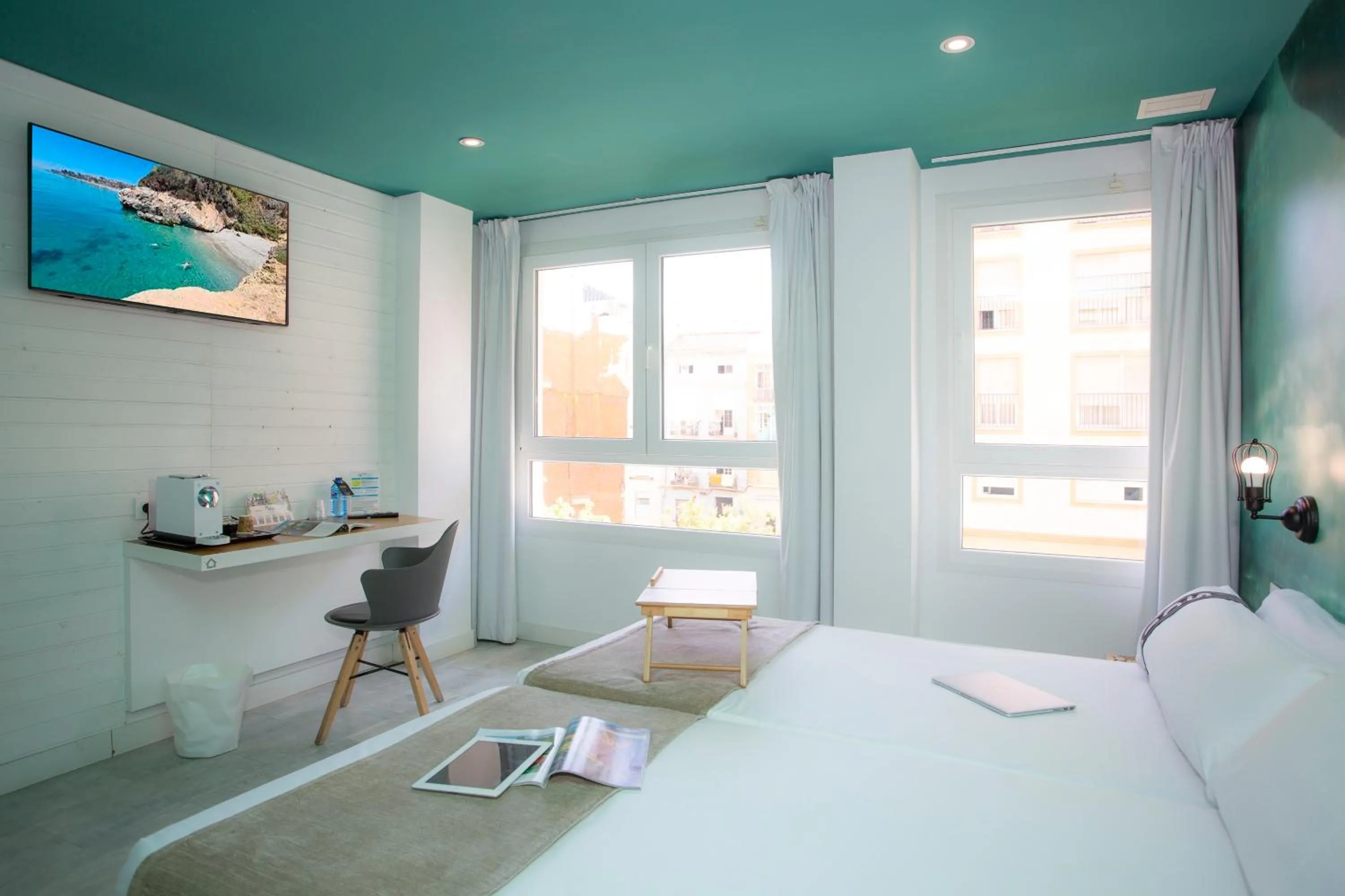 Photo of the whole room, Bed in Casual del Mar Málaga