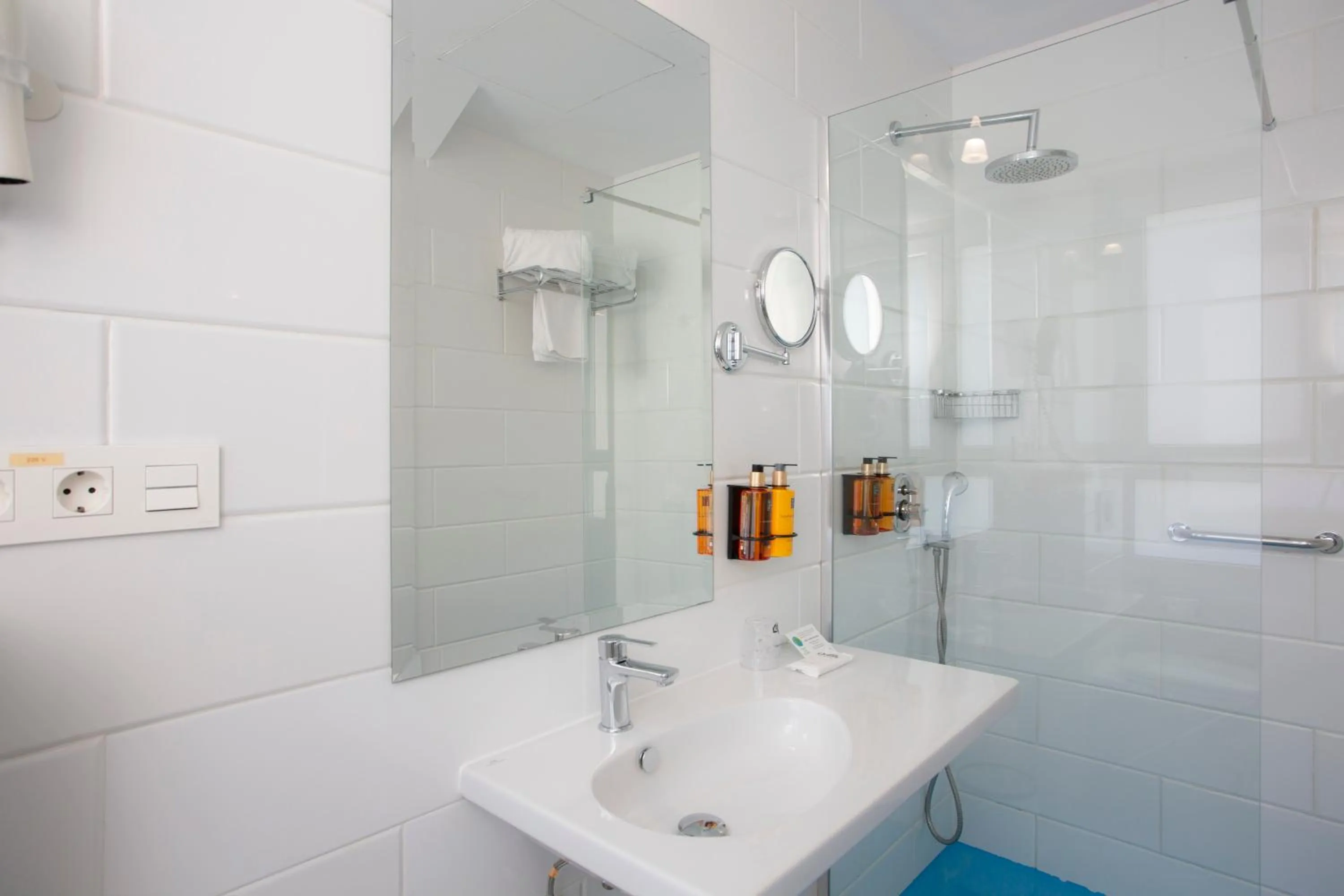 Bathroom in Casual del Mar Málaga