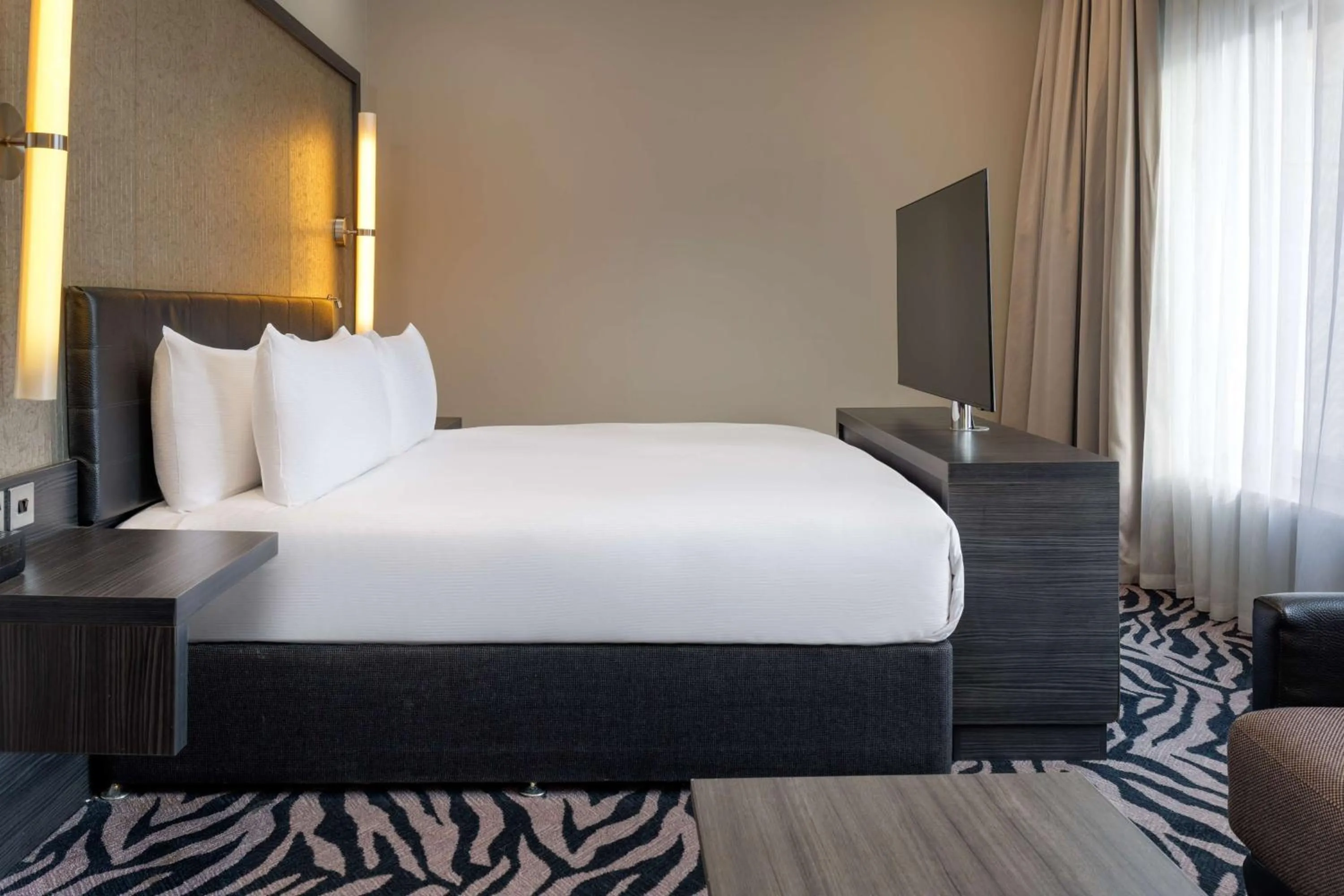 Bed in Doubletree by Hilton Edinburgh City Centre