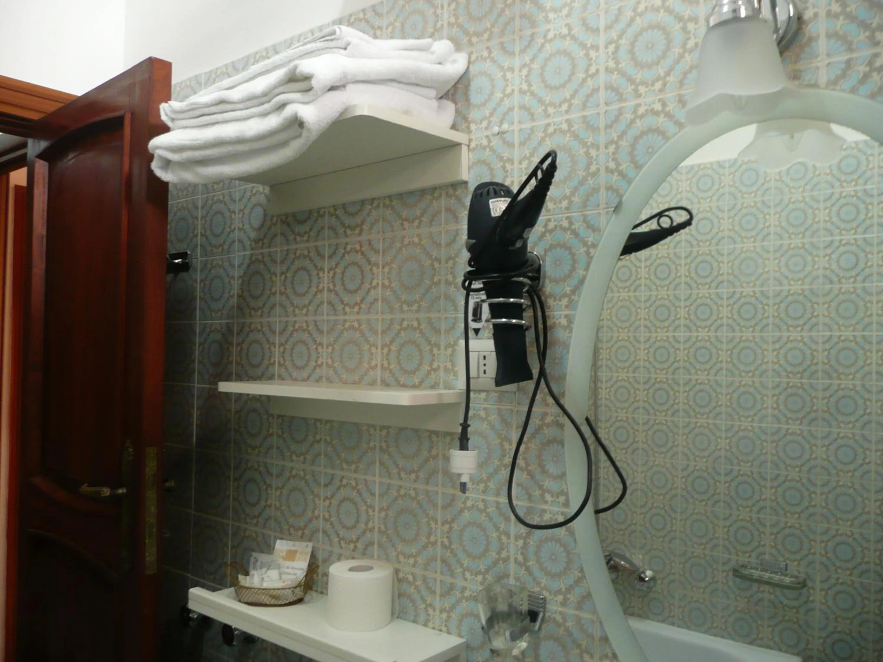 Bathroom in Garden House Ercolano