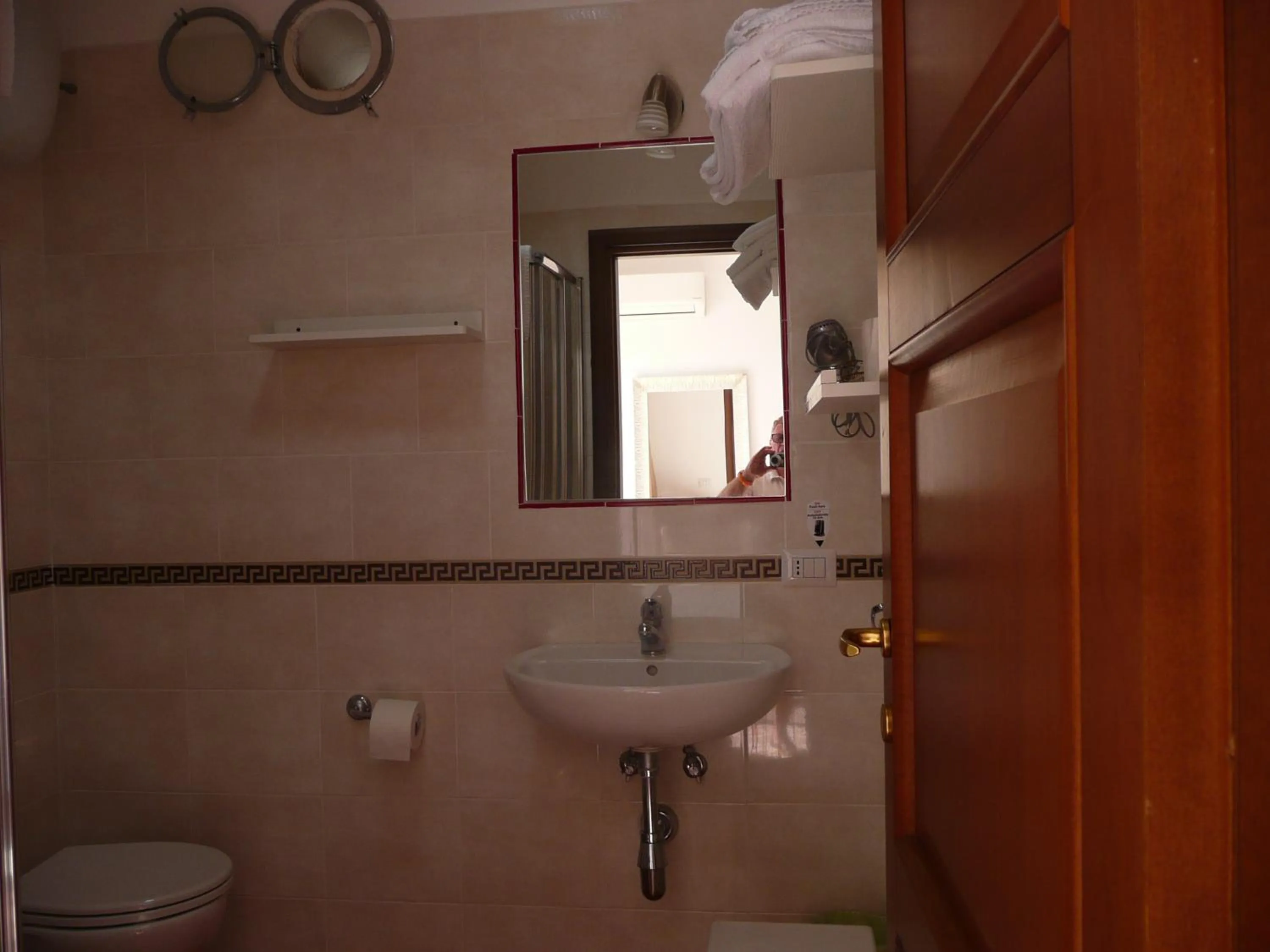 Bathroom in Garden House Ercolano