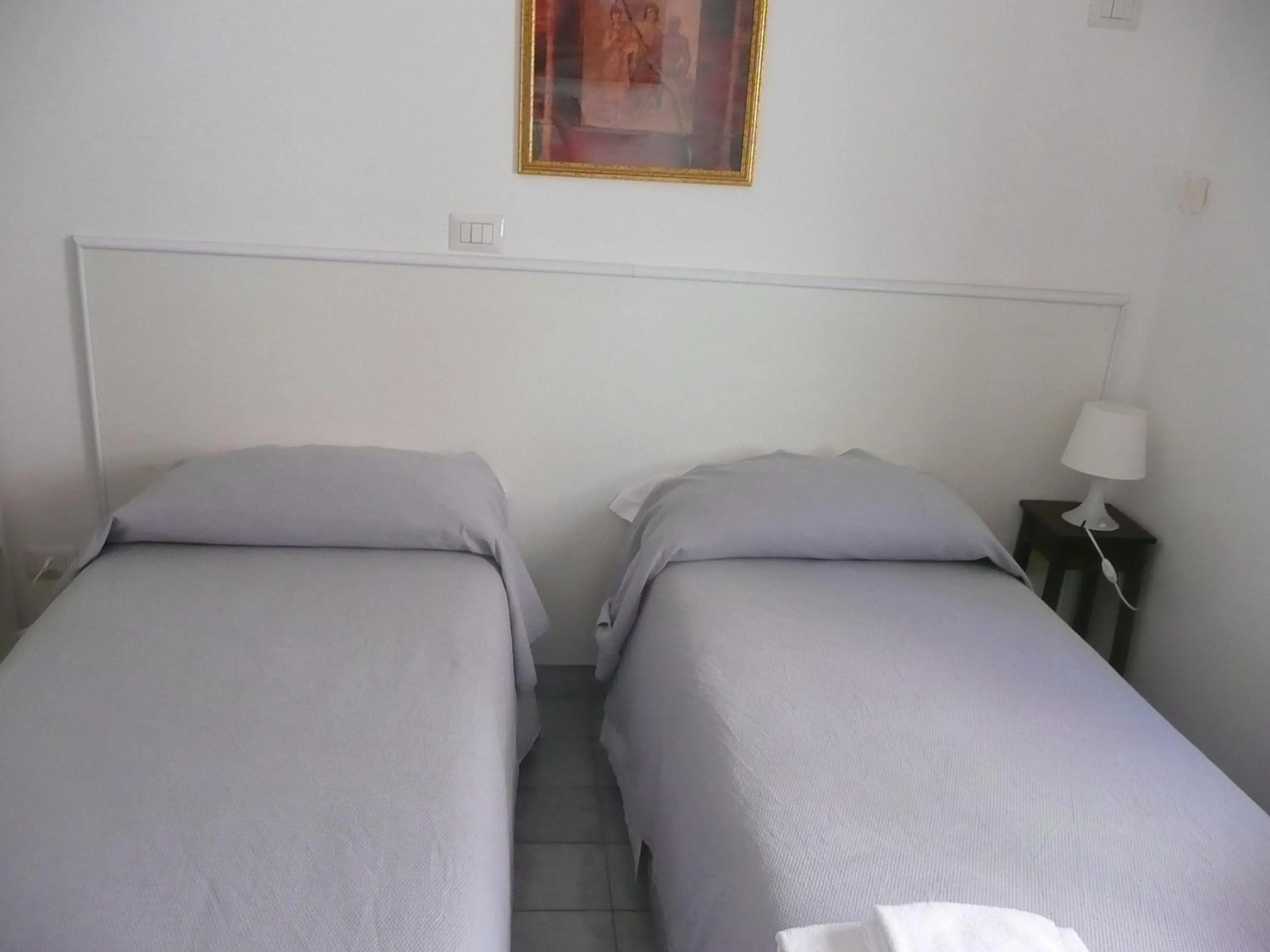 Bedroom, Bed in Garden House Ercolano