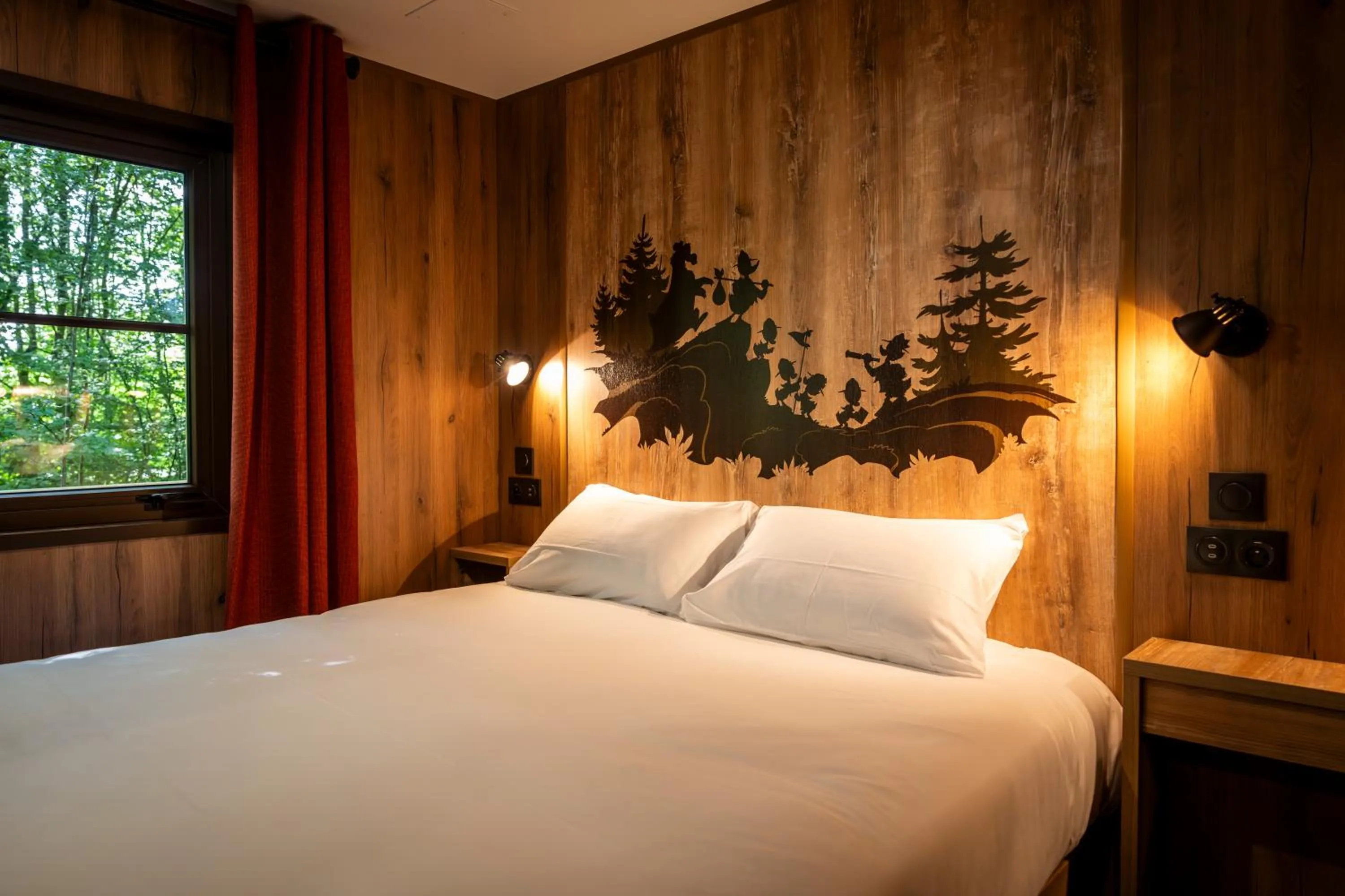 Bed in Disney Davy Crockett Ranch