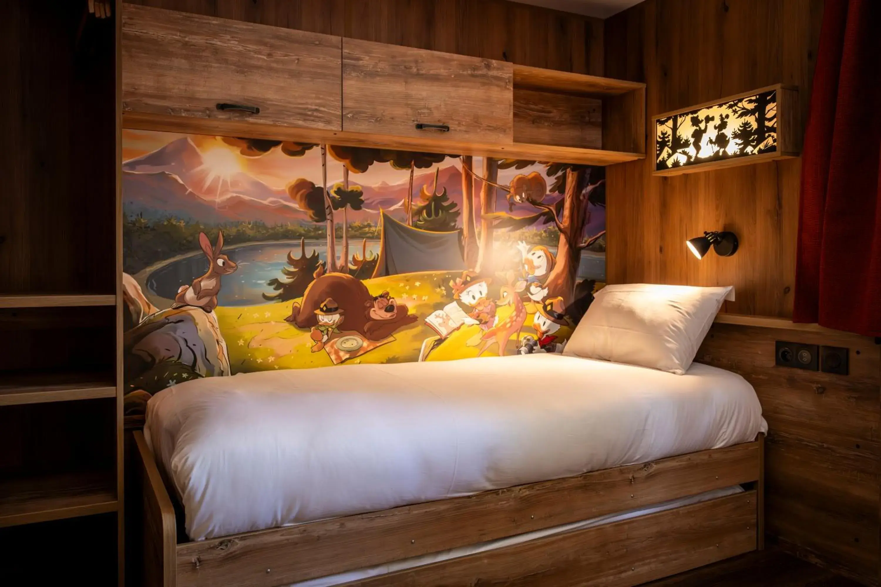 Bed in Disney Davy Crockett Ranch Bed in Disney Davy Crockett Ranch