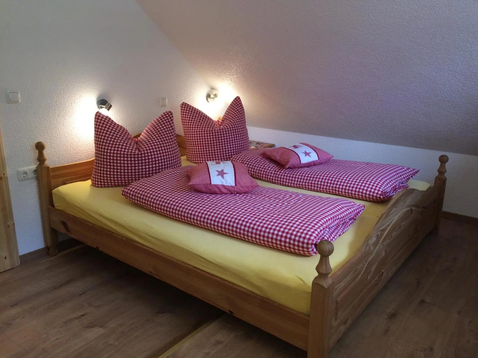 Bedroom, Bed in Appartements und Ferienhaus Gasthof Kanzlersgrund