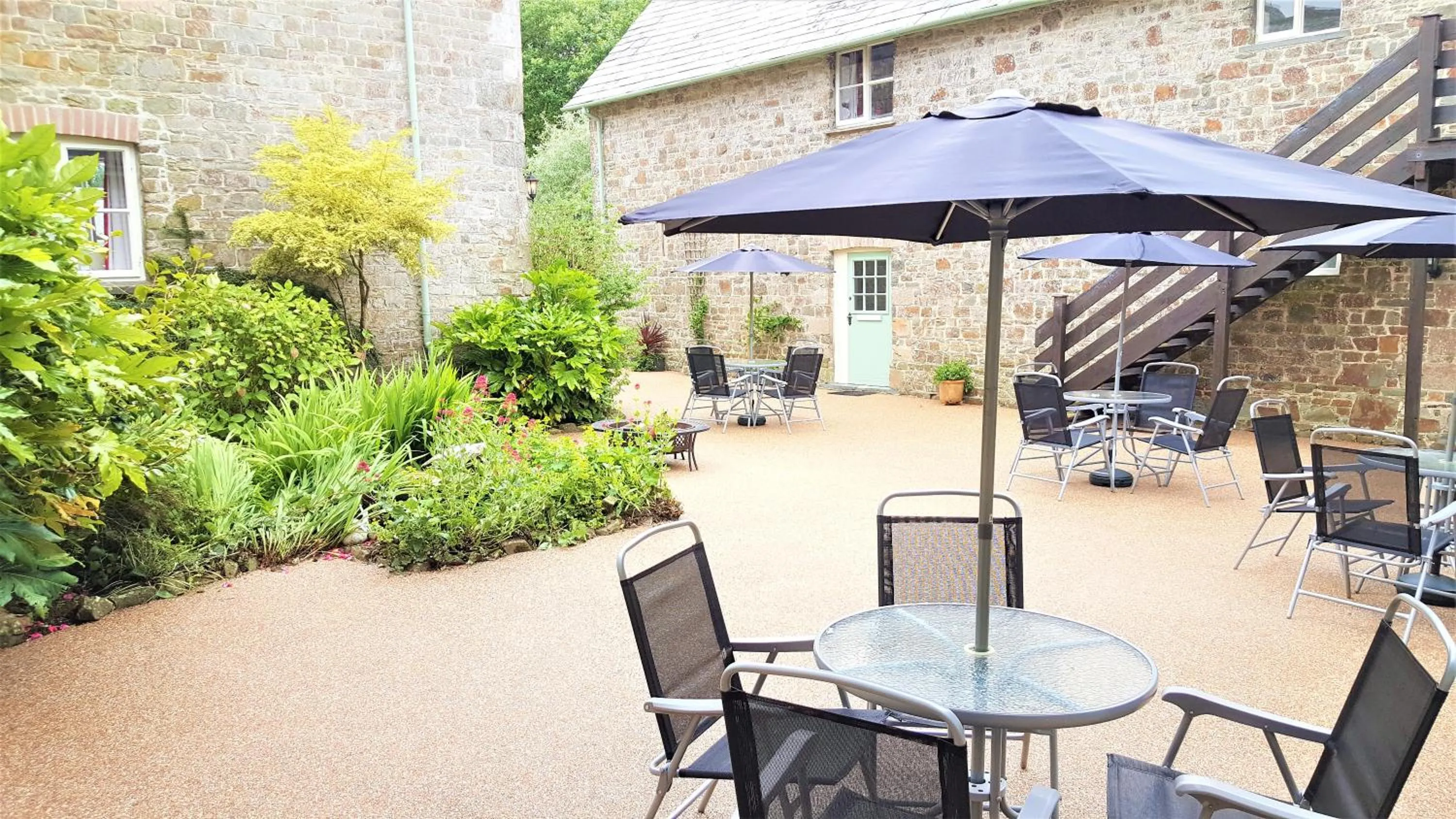 Patio in Glebe House Cottages