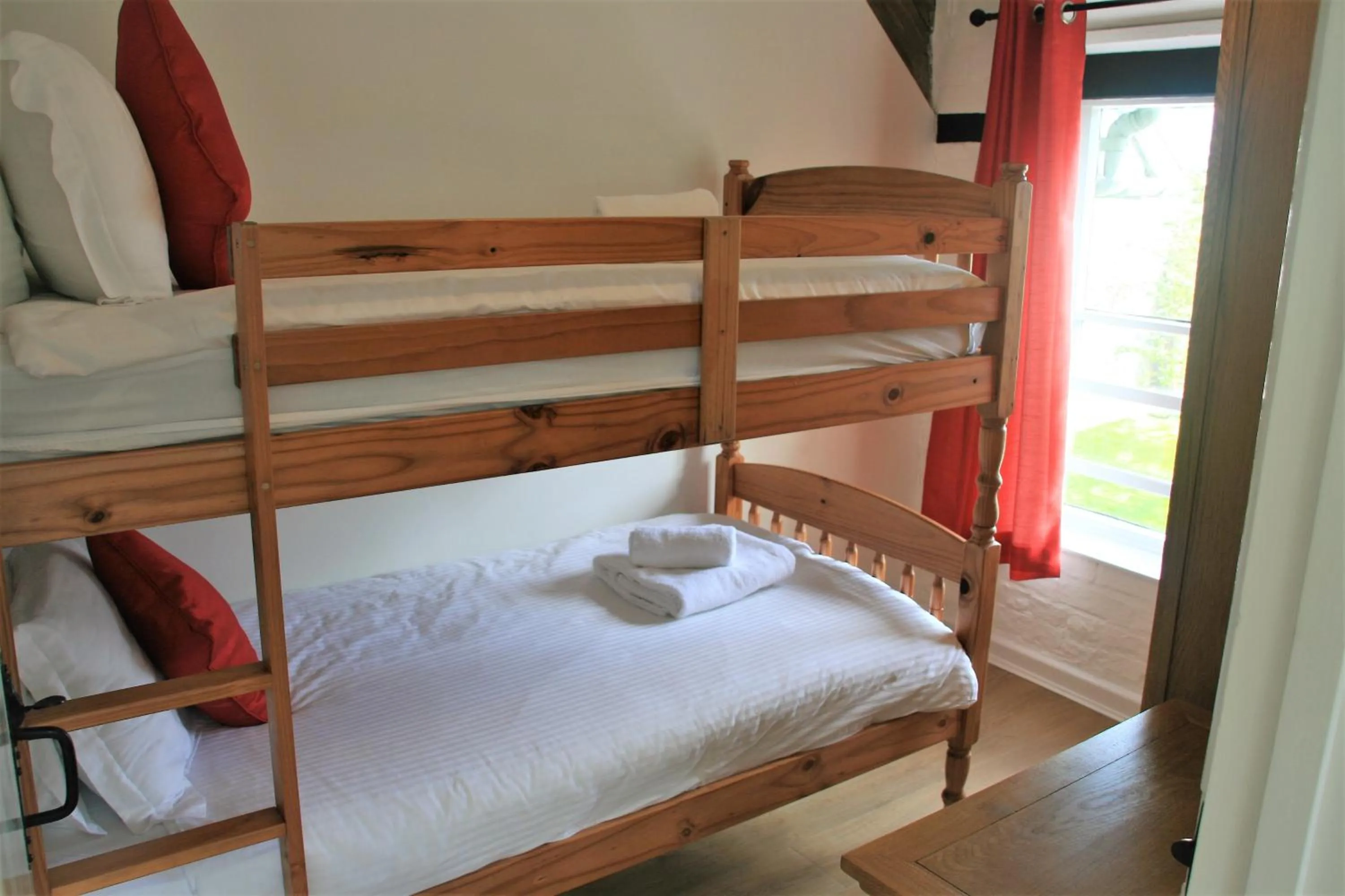 Bedroom, Bed in Glebe House Cottages