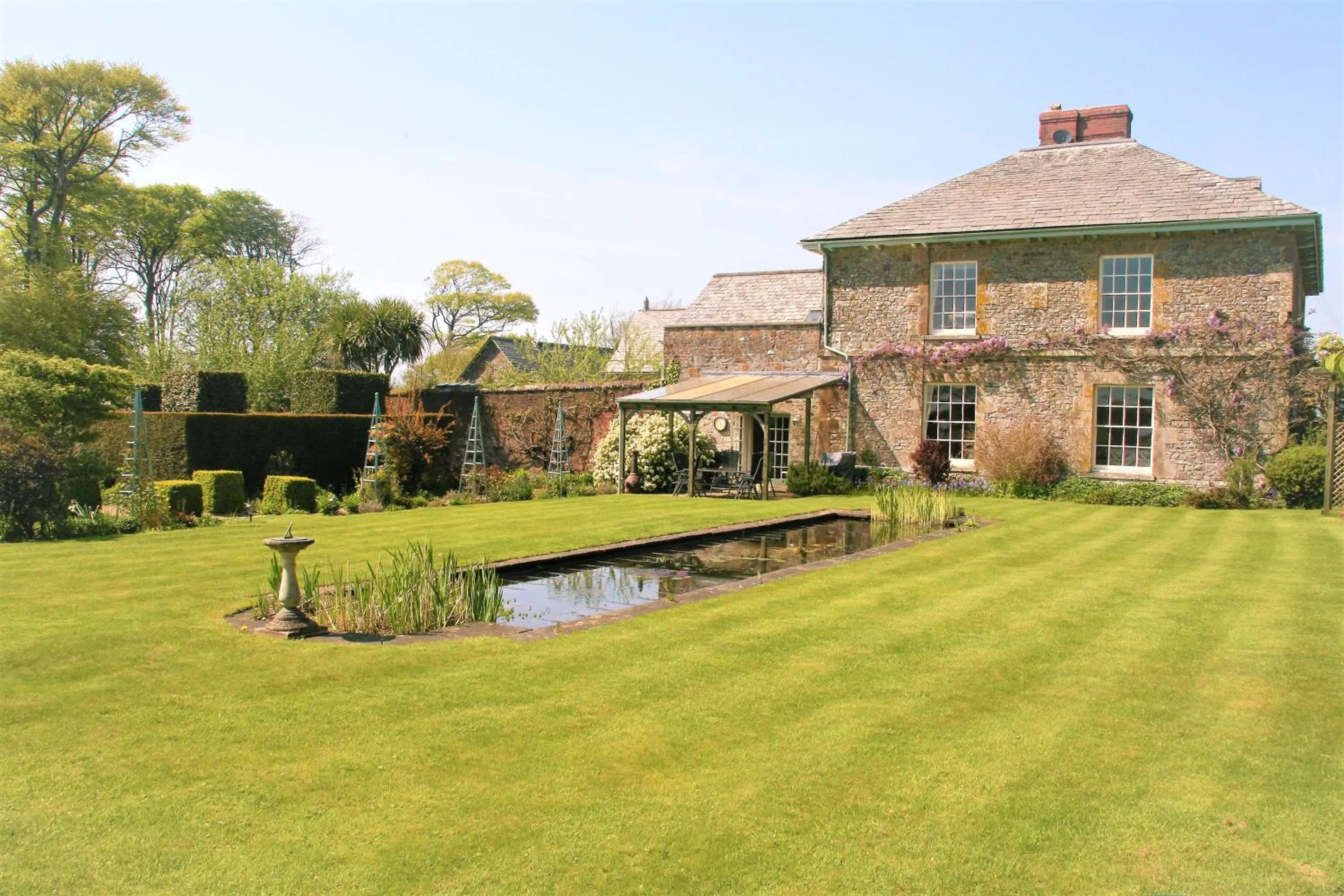 Garden in Glebe House Cottages