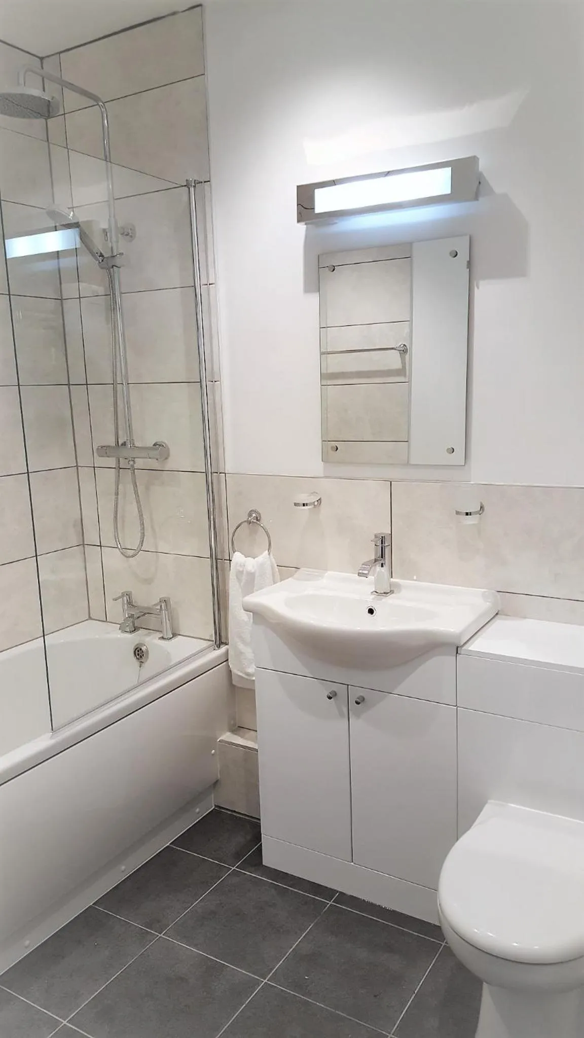 Toilet in Glebe House Cottages