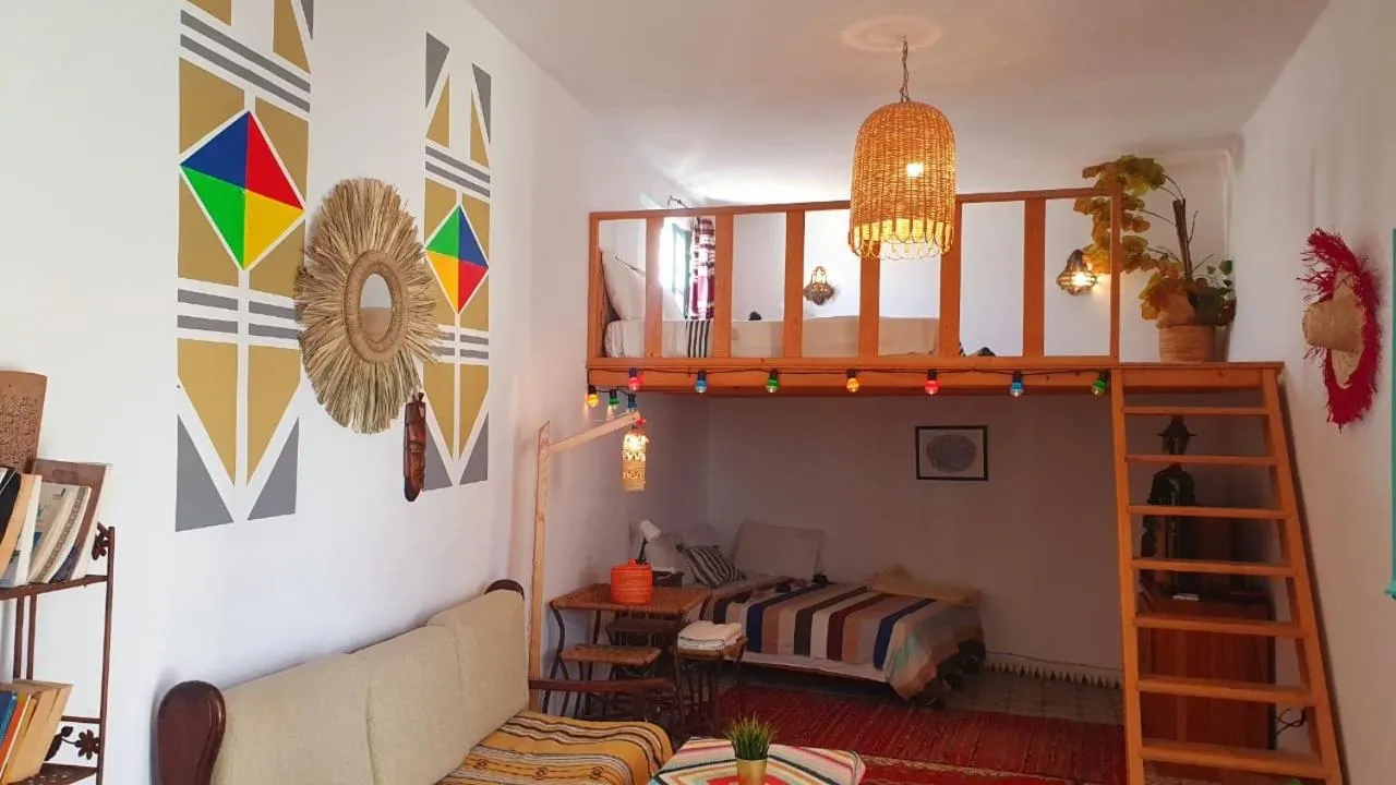 Art Riad Au Bord De La Mer