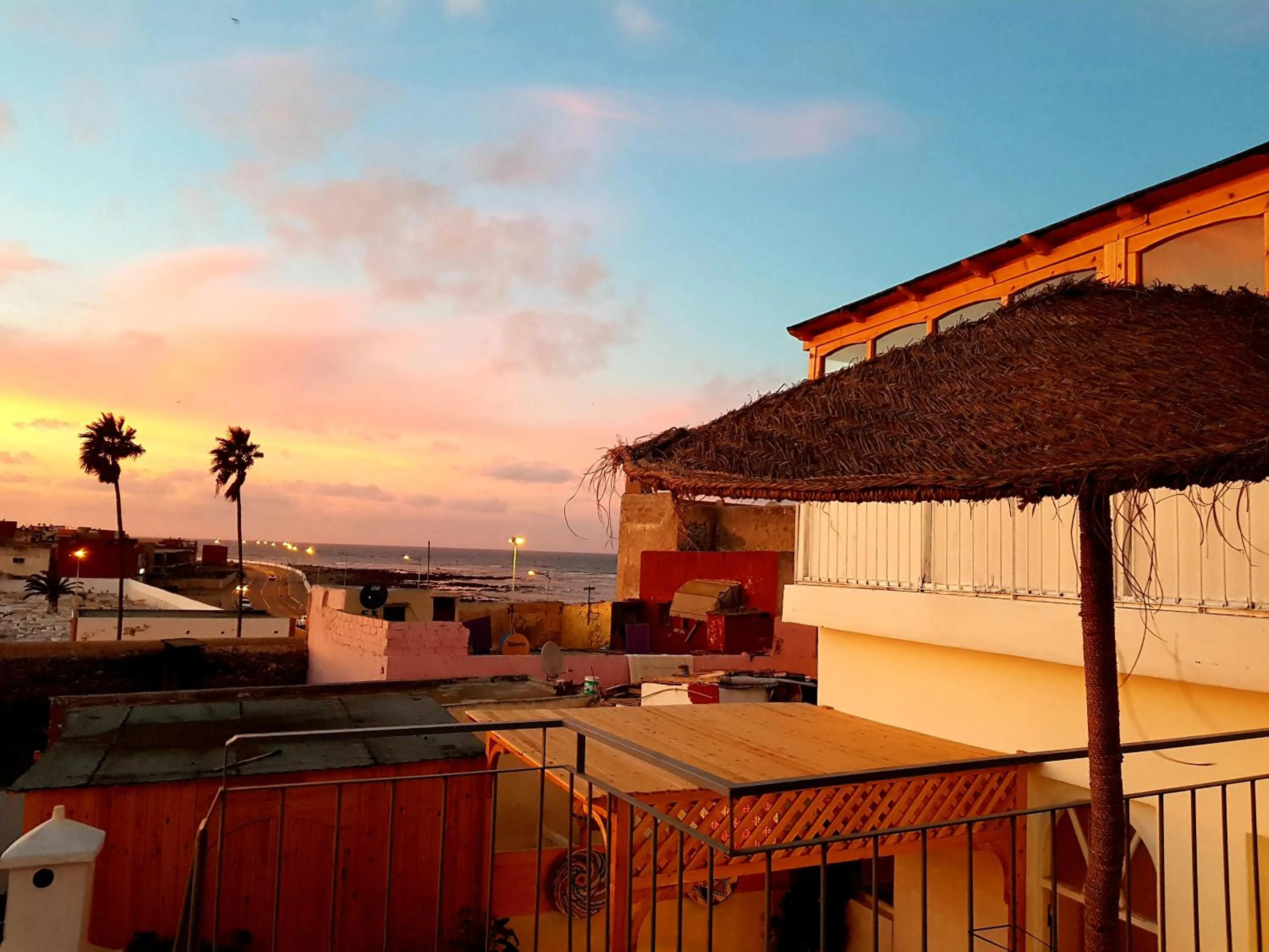 Art Riad Au Bord De La Mer
