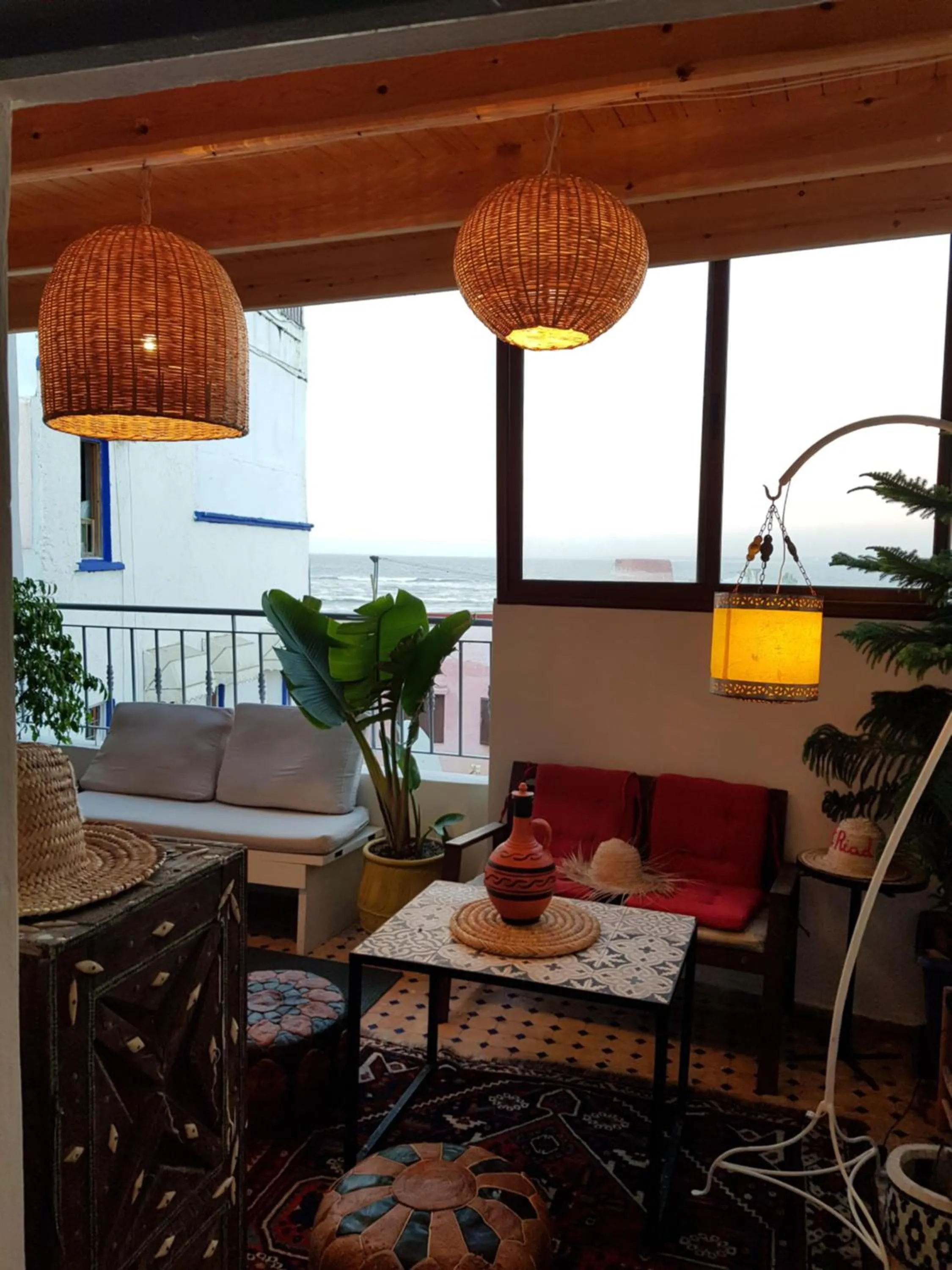 Art Riad Au Bord De La Mer