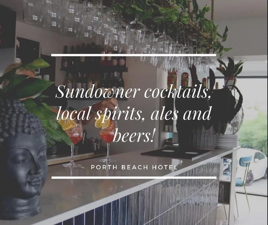 Lounge or bar in Porth Beach Hotel